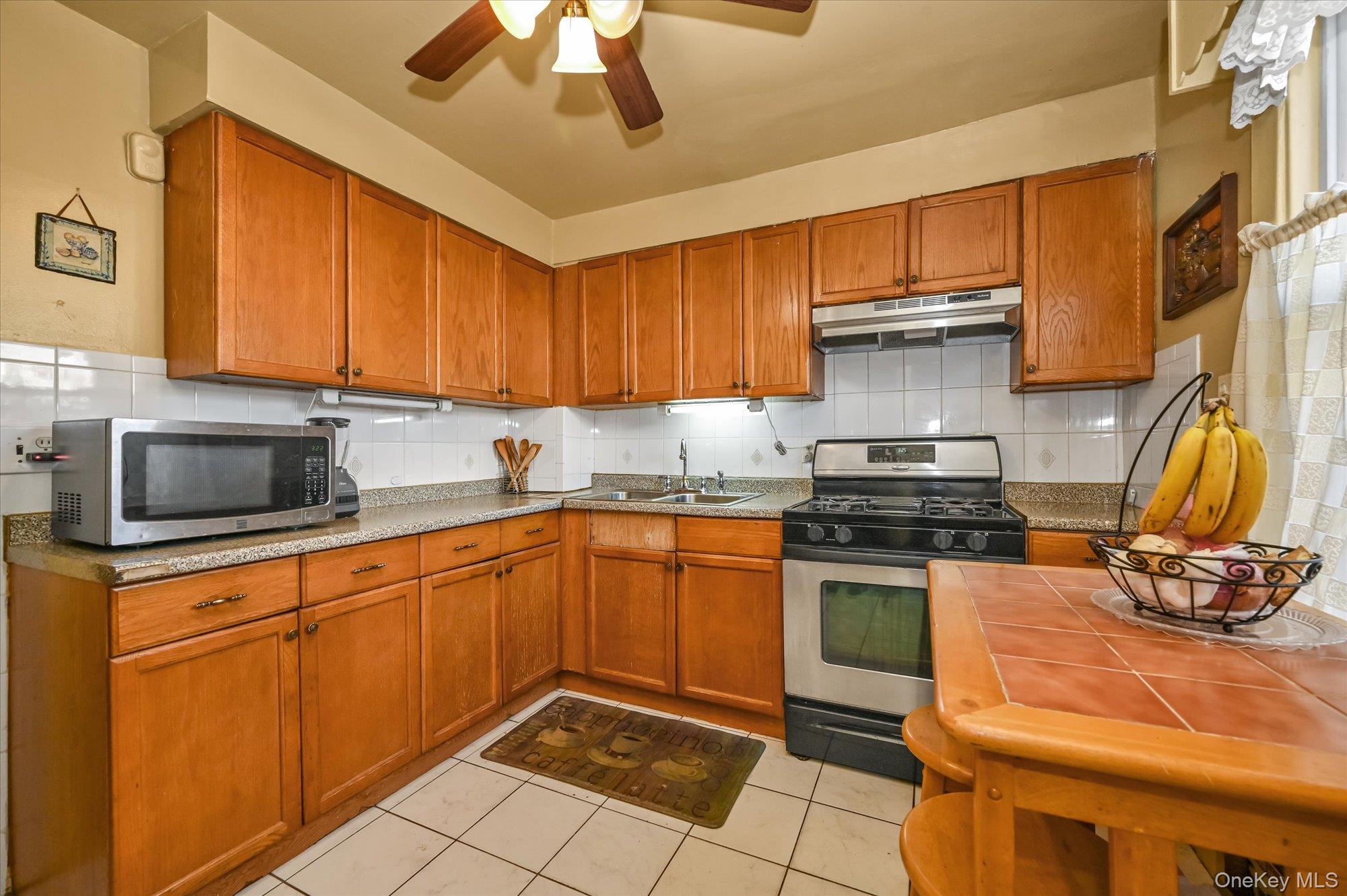 #8 photo, 90-49 207th Street, Queens Village , NY 11428