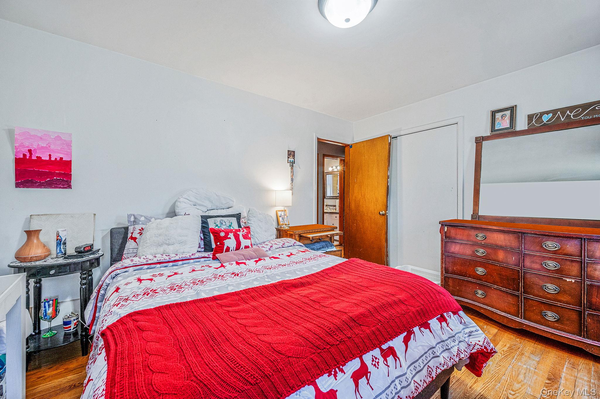 #13 photo, 54 Landview Drive, Dix Hills , NY 11746