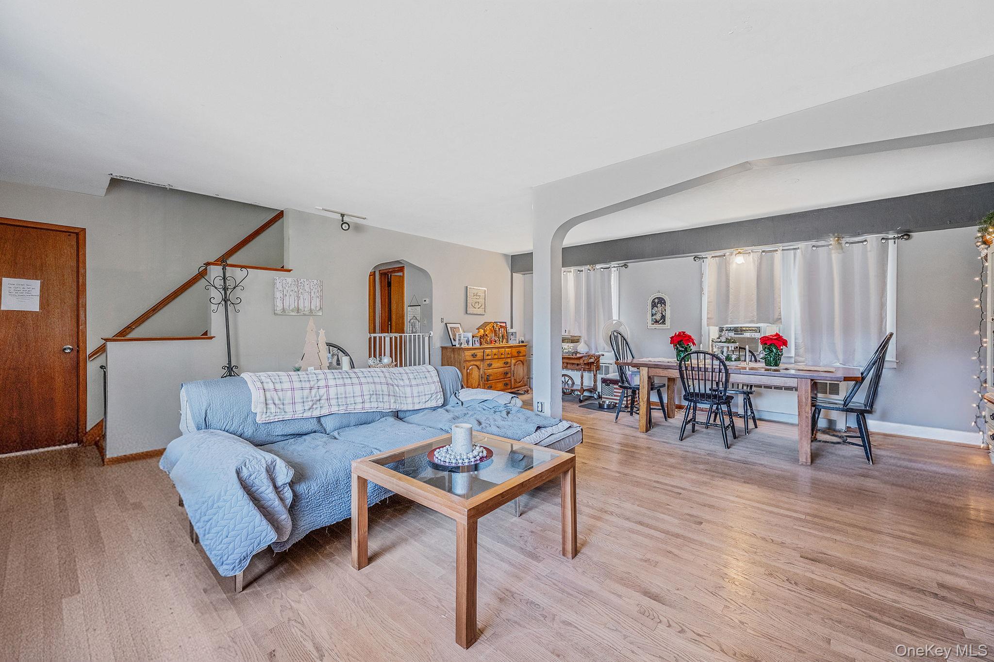 #8 photo, 54 Landview Drive, Dix Hills , NY 11746