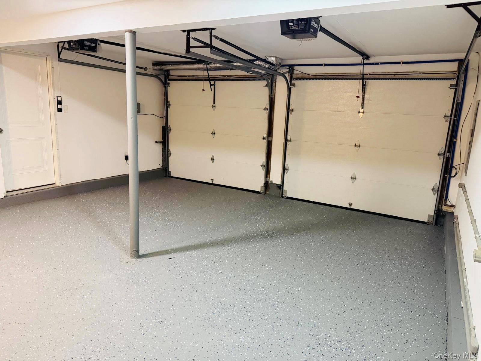 #20 photo, 58 Hauppauge Road, Hauppauge , NY 11788