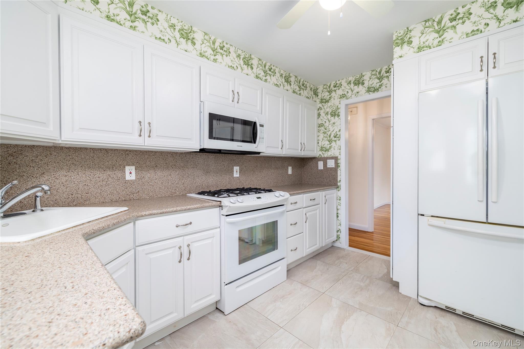 #9 photo, 60 Chestnut Street, Rockville Centre , NY 11570