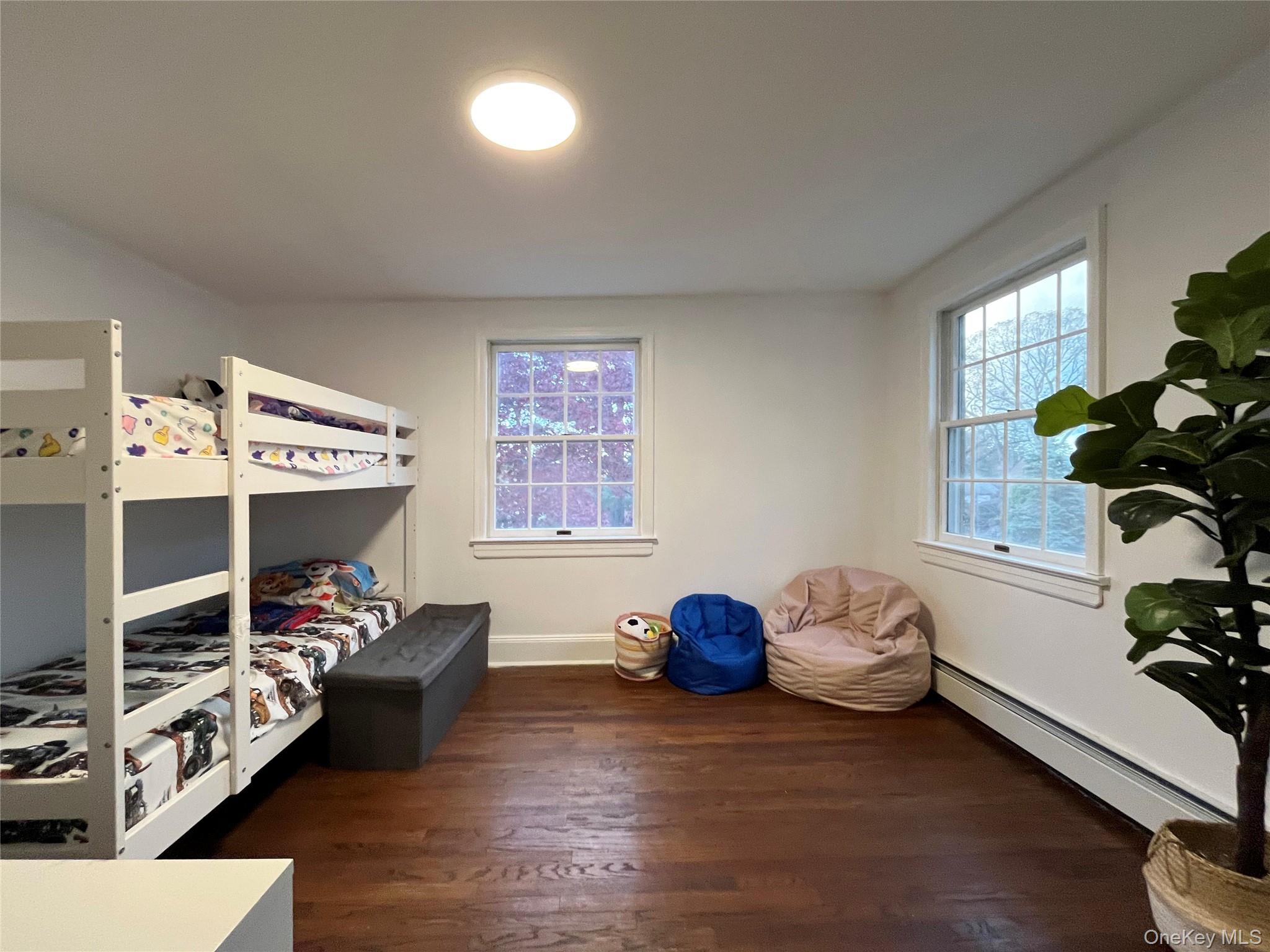 #17 photo, 146 Quaker Ridge Road, Manhasset , NY 11030