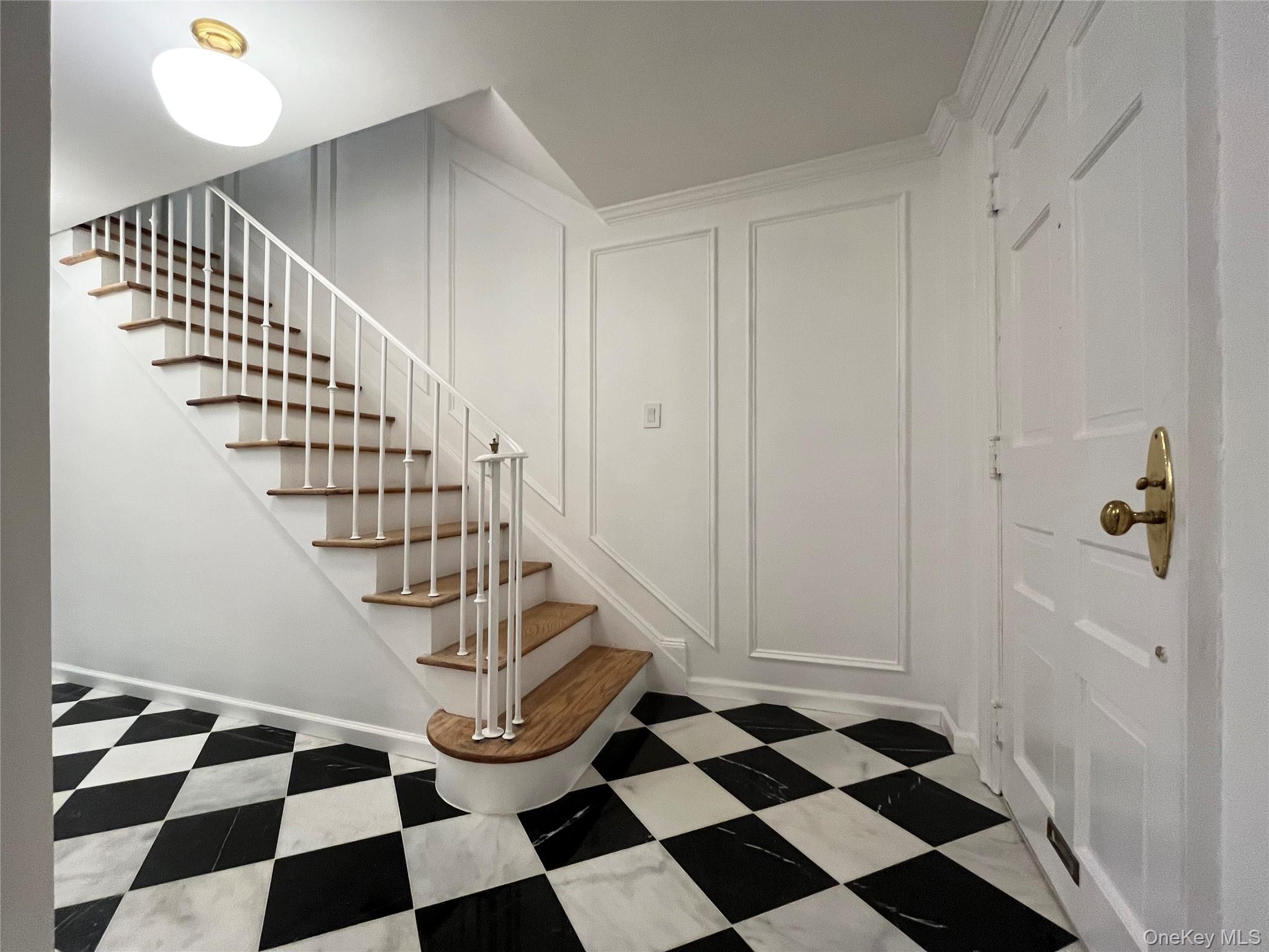 #4 photo, 146 Quaker Ridge Road, Manhasset , NY 11030