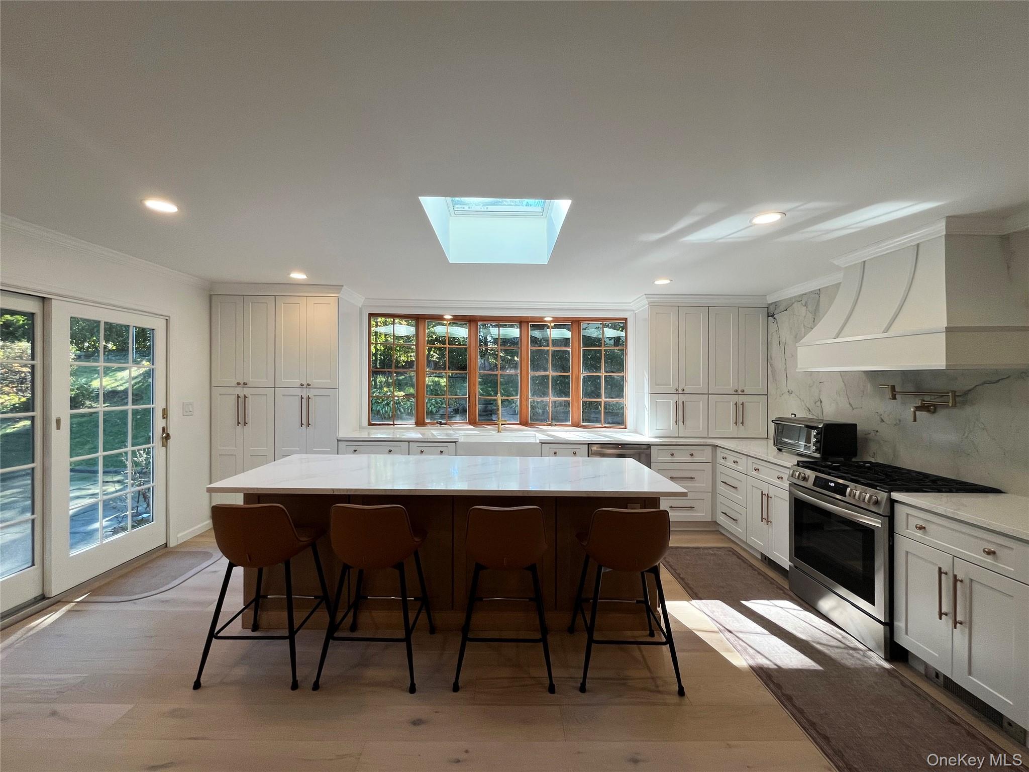 #7 photo, 146 Quaker Ridge Road, Manhasset , NY 11030