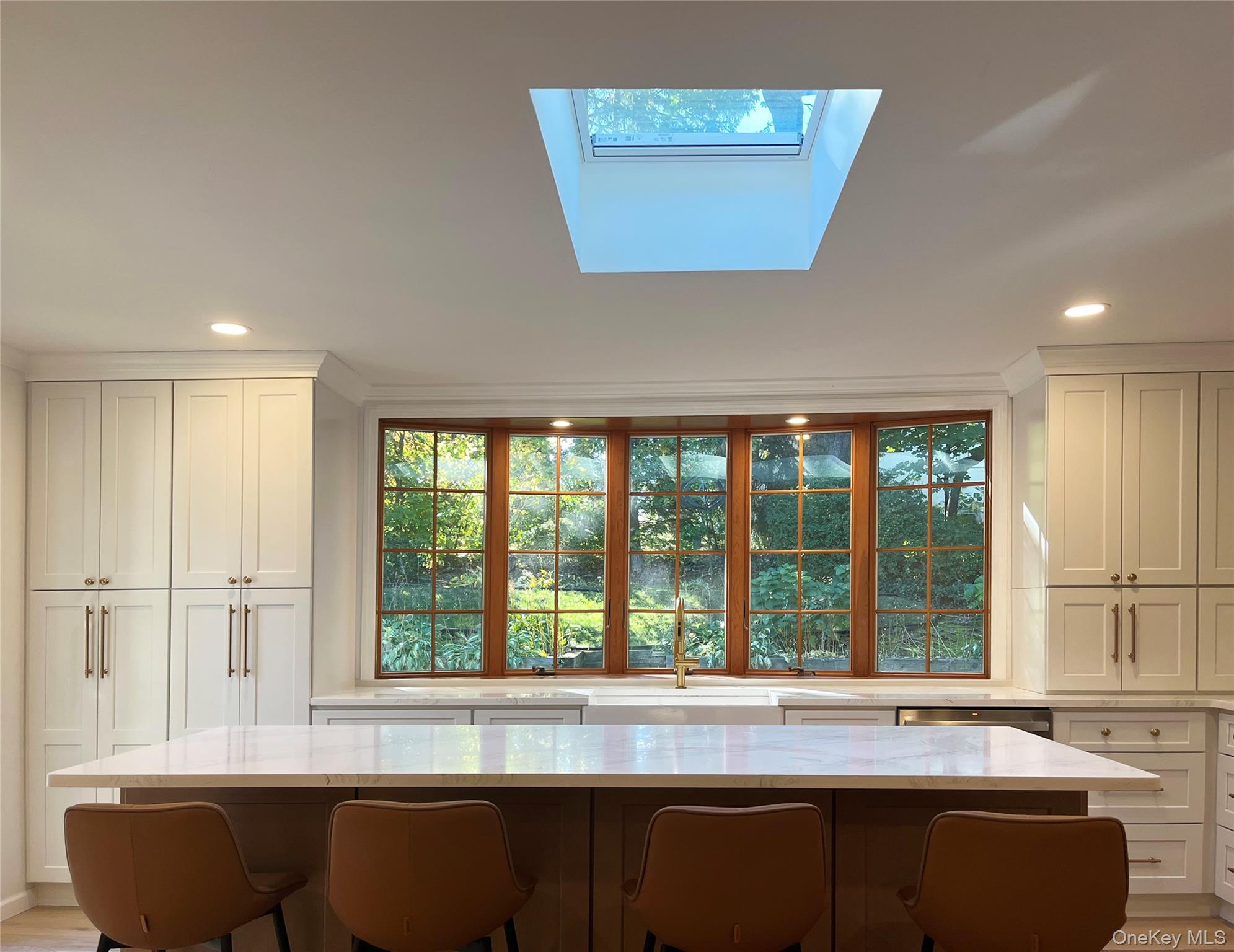 #8 photo, 146 Quaker Ridge Road, Manhasset , NY 11030