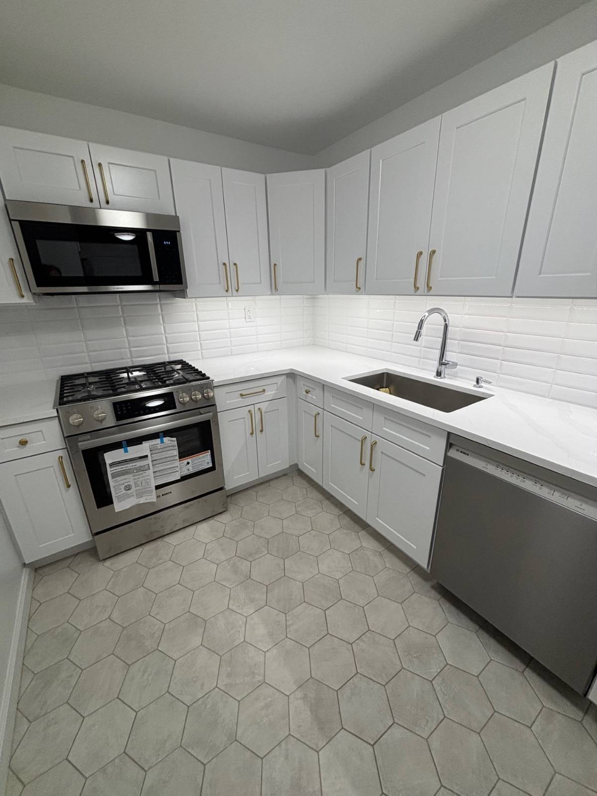 #6 photo, 1 Bay Club Dr, Bayside , NY 11360