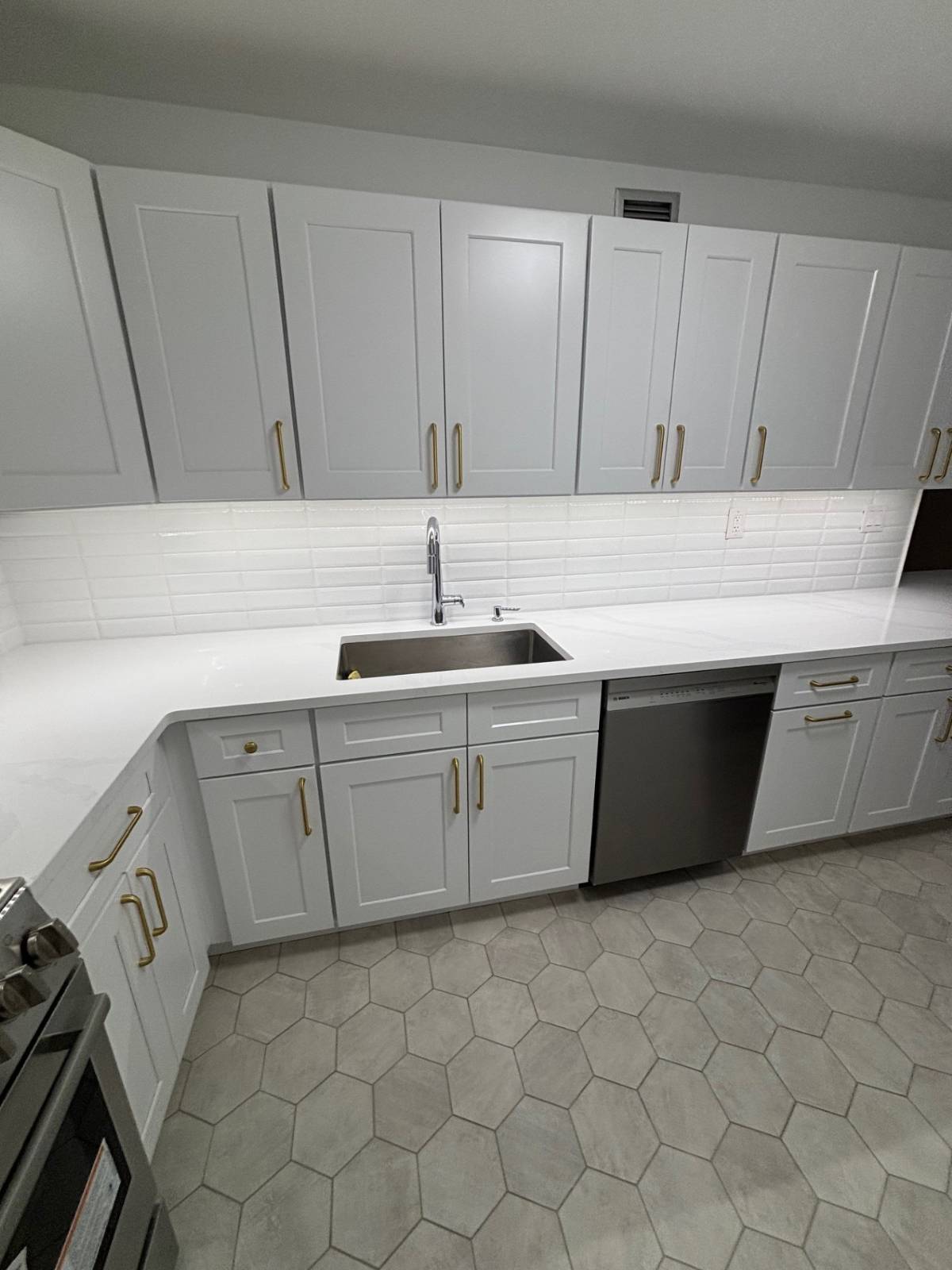 #8 photo, 1 Bay Club Dr, Bayside , NY 11360