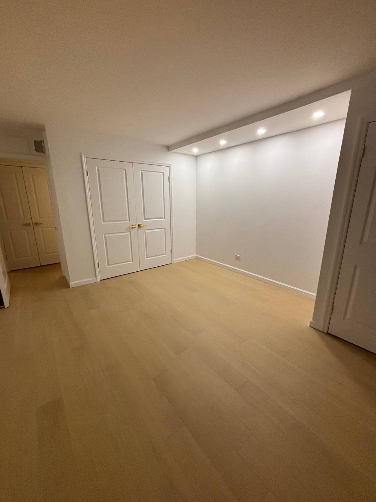 #9 photo, 1 Bay Club Dr, Bayside , NY 11360