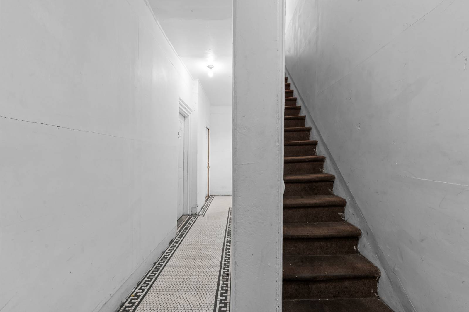 #13 photo, 170 Soundview Ave, Clason Point , NY 10473