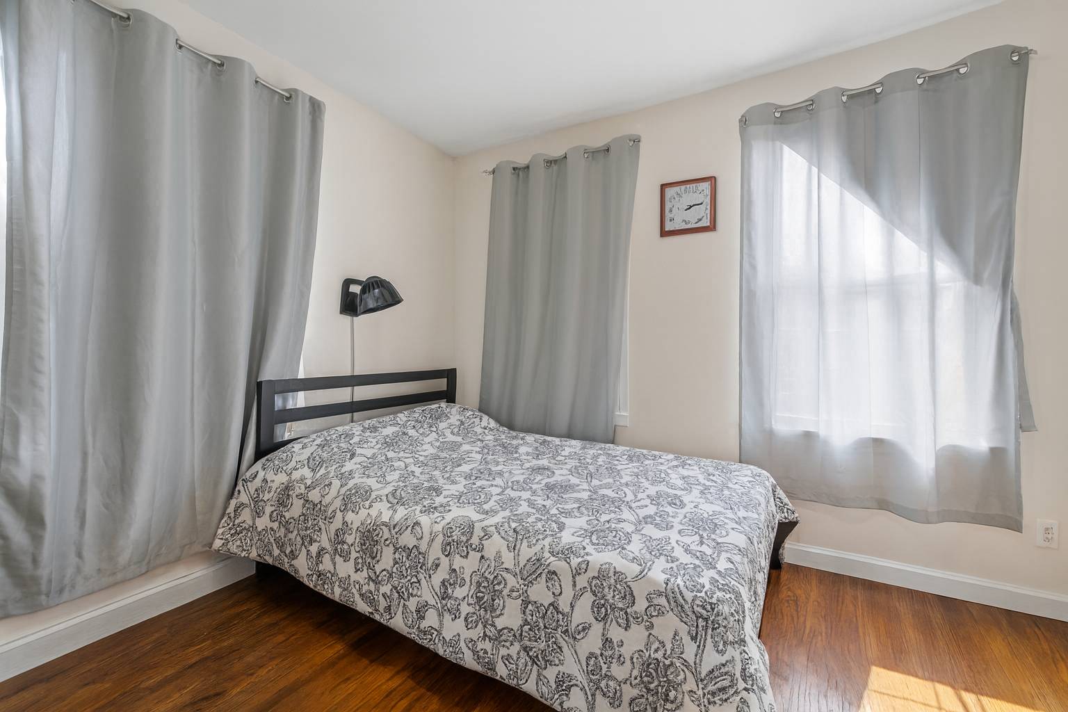 #5 photo, 170 Soundview Ave, Clason Point , NY 10473