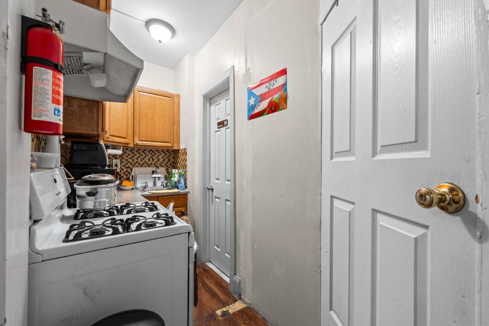 #7 photo, 170 Soundview Ave, Clason Point , NY 10473