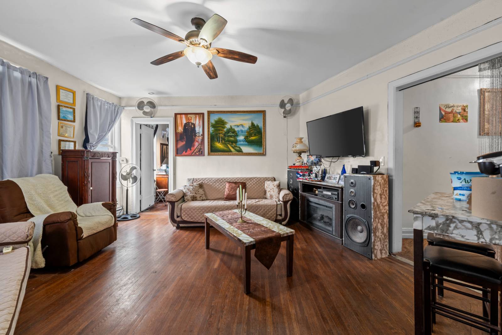 #8 photo, 170 Soundview Ave, Clason Point , NY 10473