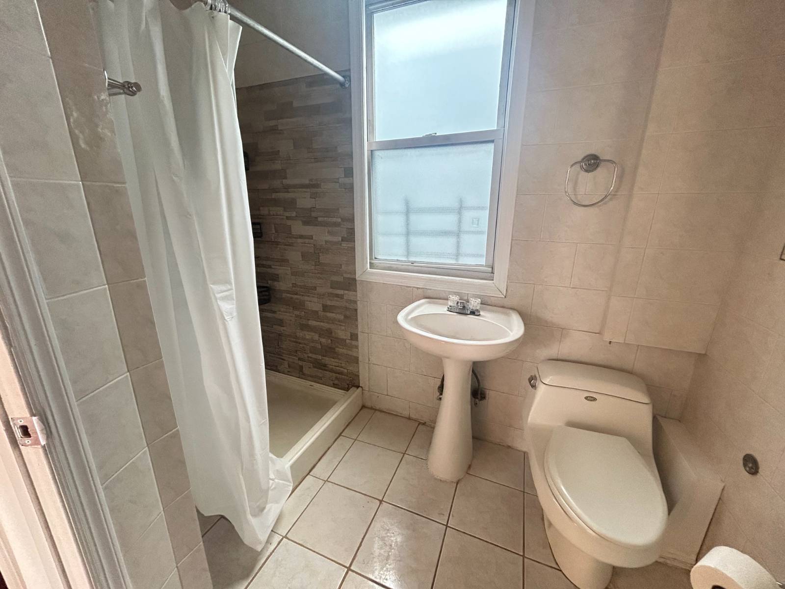 #7 photo, 1466  Commonwealth Ave, #2, East Bronx , NY 10460