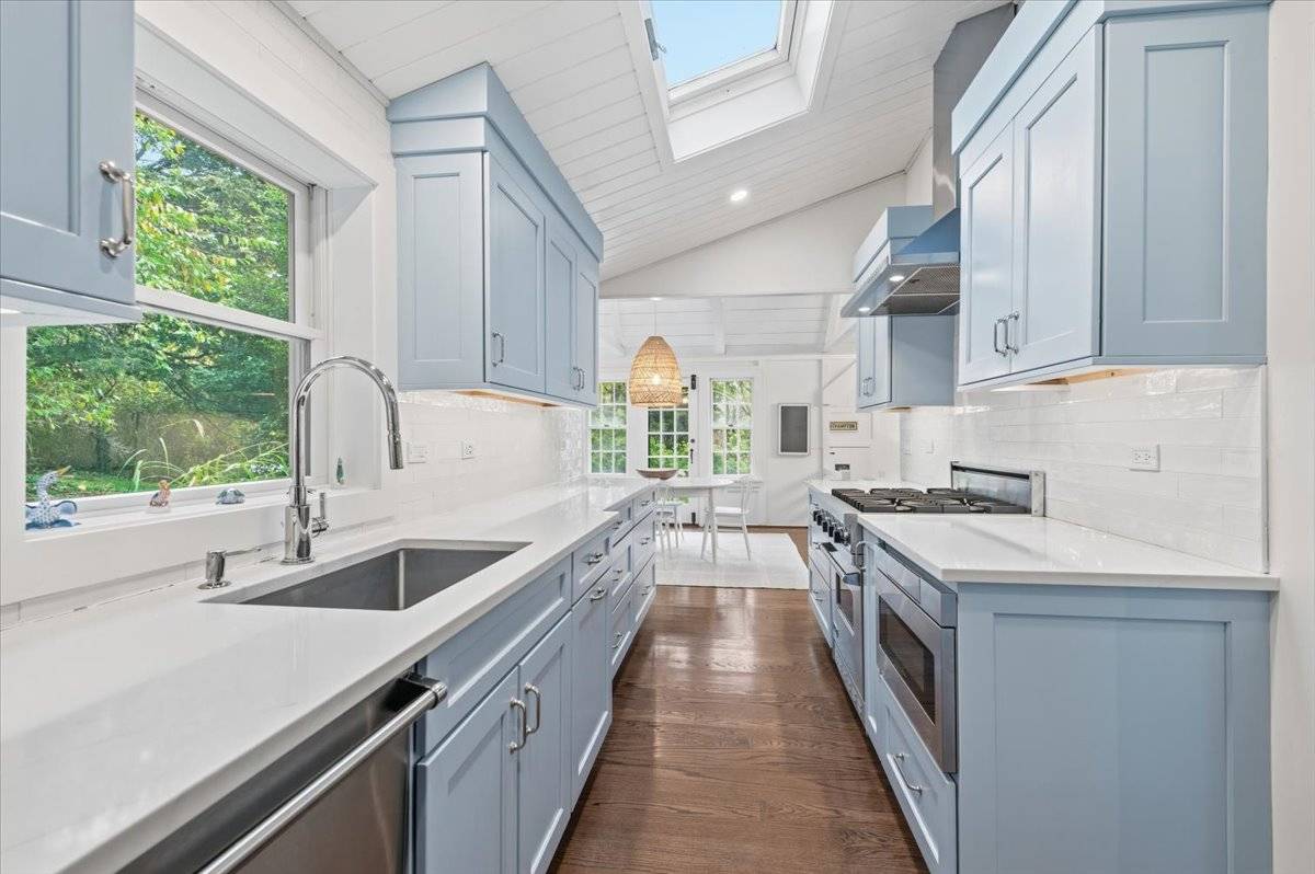 #23 photo, 17 OCEAN VIEW AVE, Southampton , NY 11968