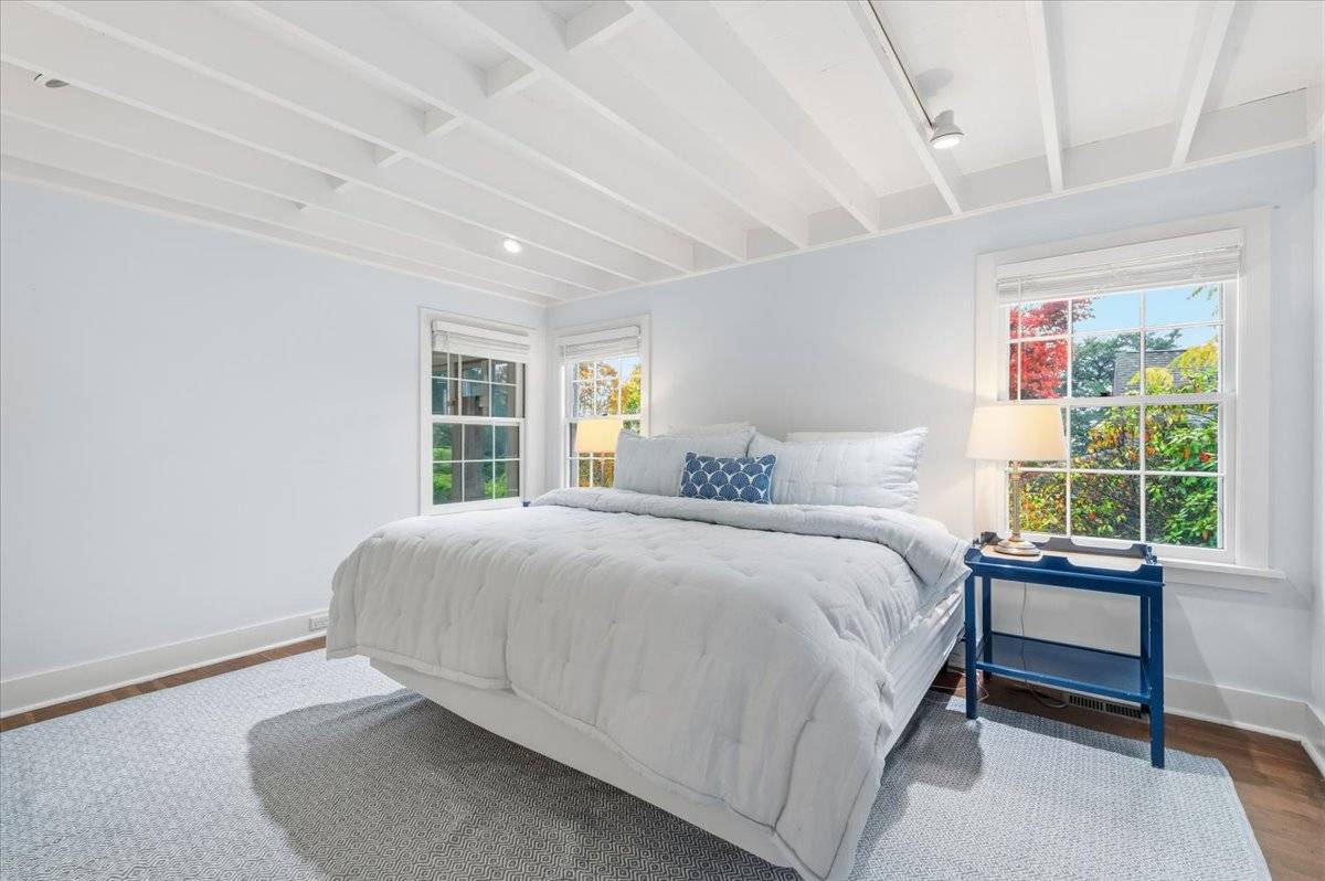 #28 photo, 17 OCEAN VIEW AVE, Southampton , NY 11968