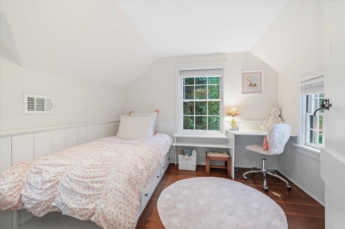 #32 photo, 17 OCEAN VIEW AVE, Southampton , NY 11968