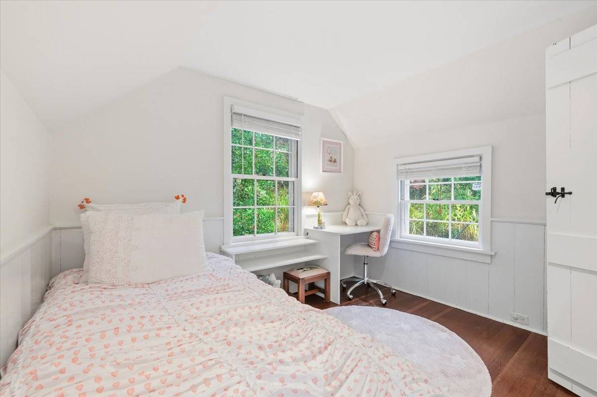 #33 photo, 17 OCEAN VIEW AVE, Southampton , NY 11968