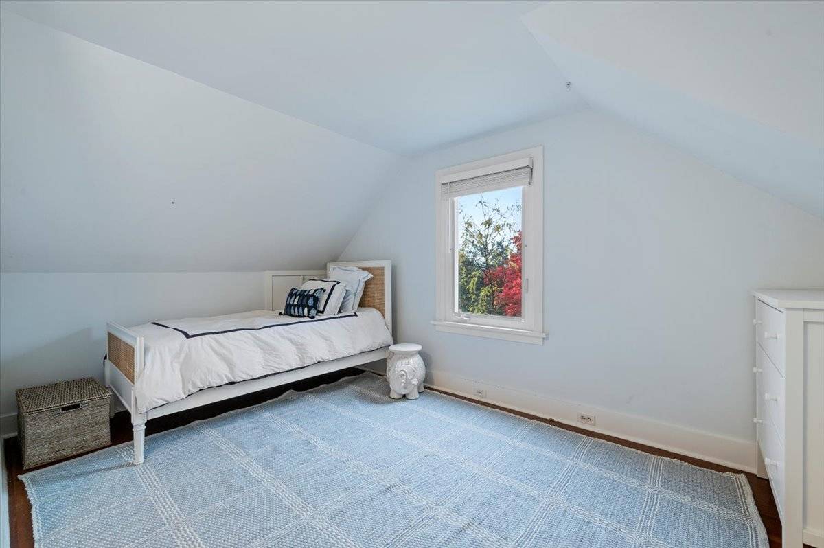 #36 photo, 17 OCEAN VIEW AVE, Southampton , NY 11968