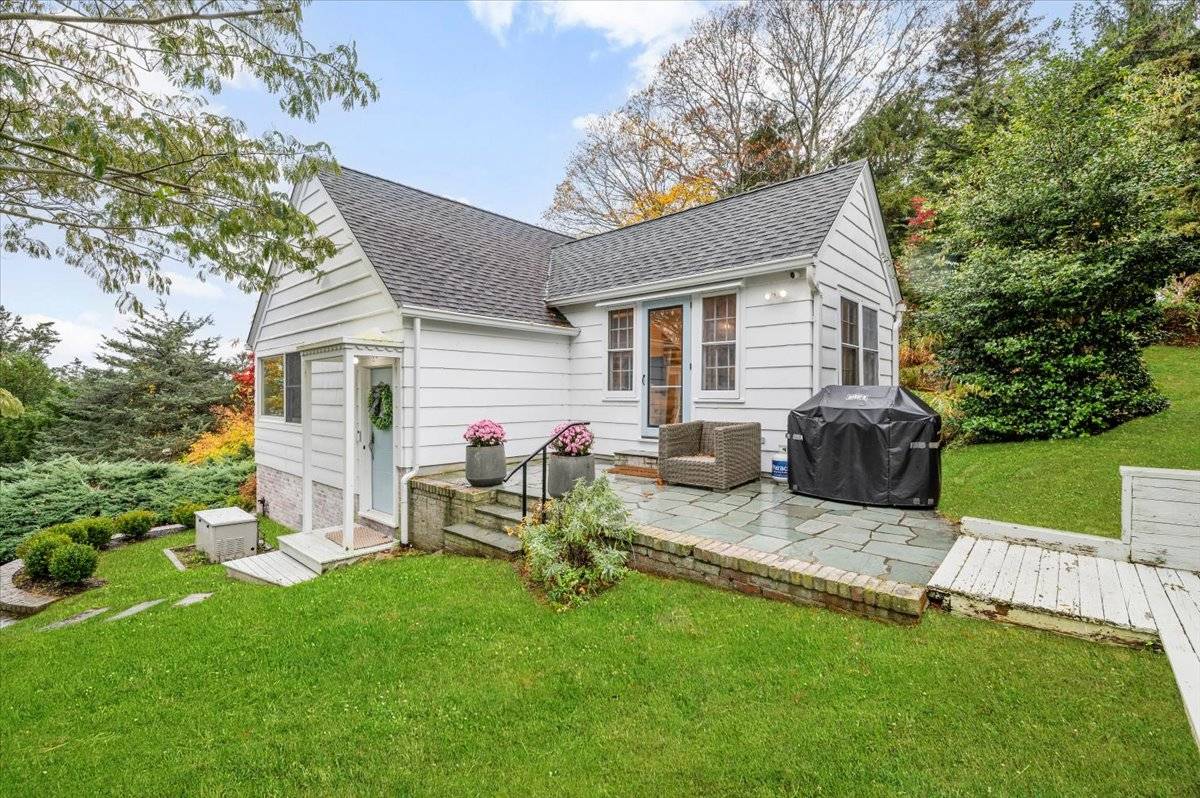 #4 photo, 17 OCEAN VIEW AVE, Southampton , NY 11968