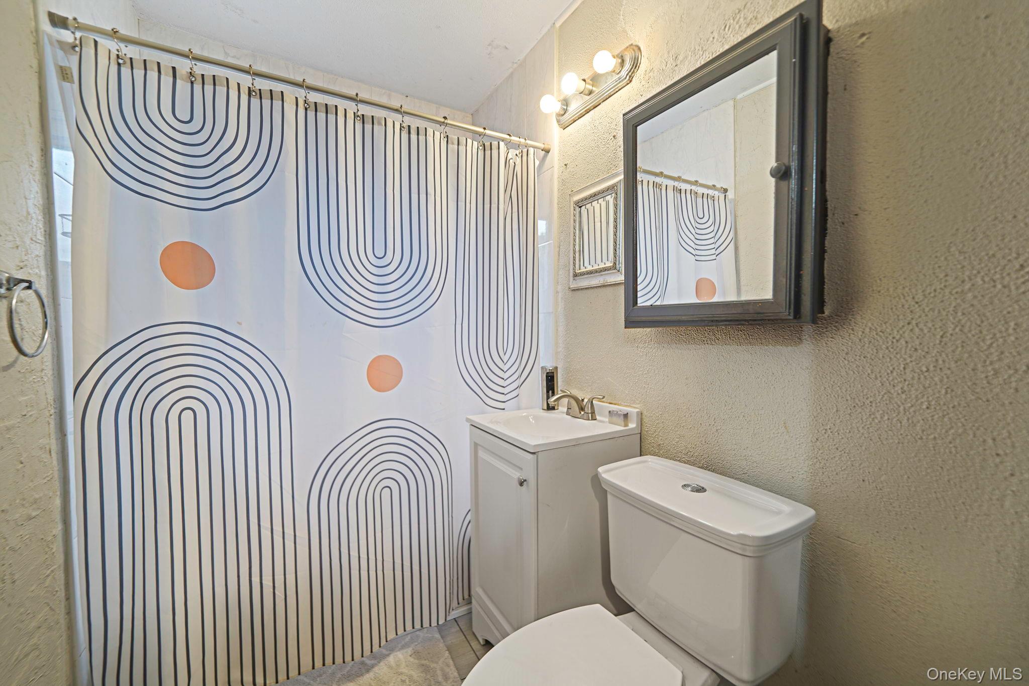 #13 photo, 18 Chickadee Lane, Levittown , NY 11756