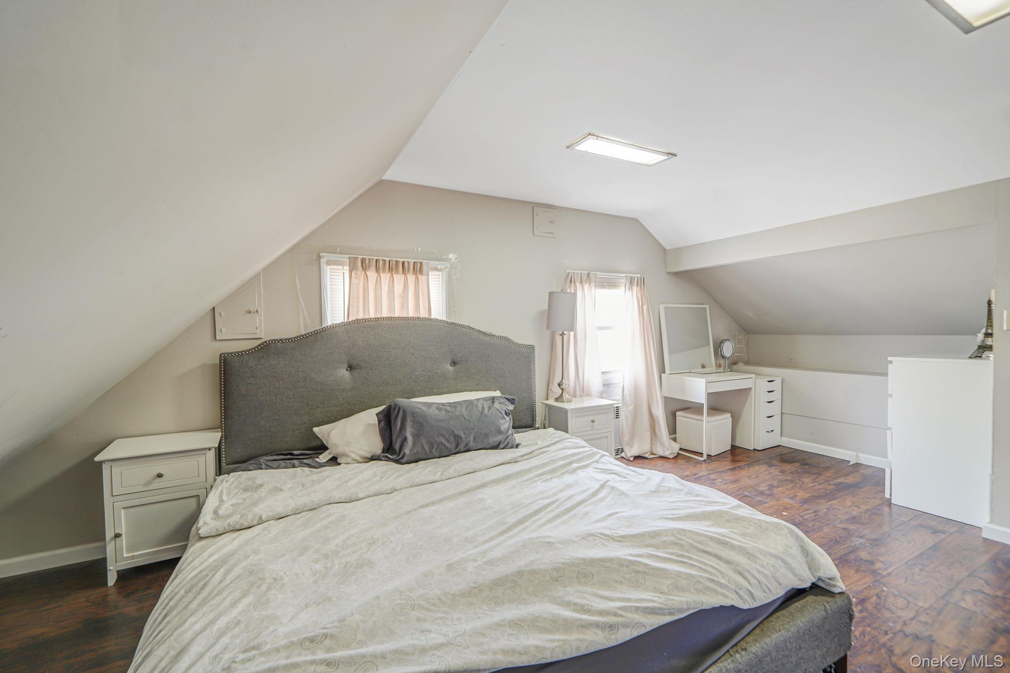 #16 photo, 18 Chickadee Lane, Levittown , NY 11756