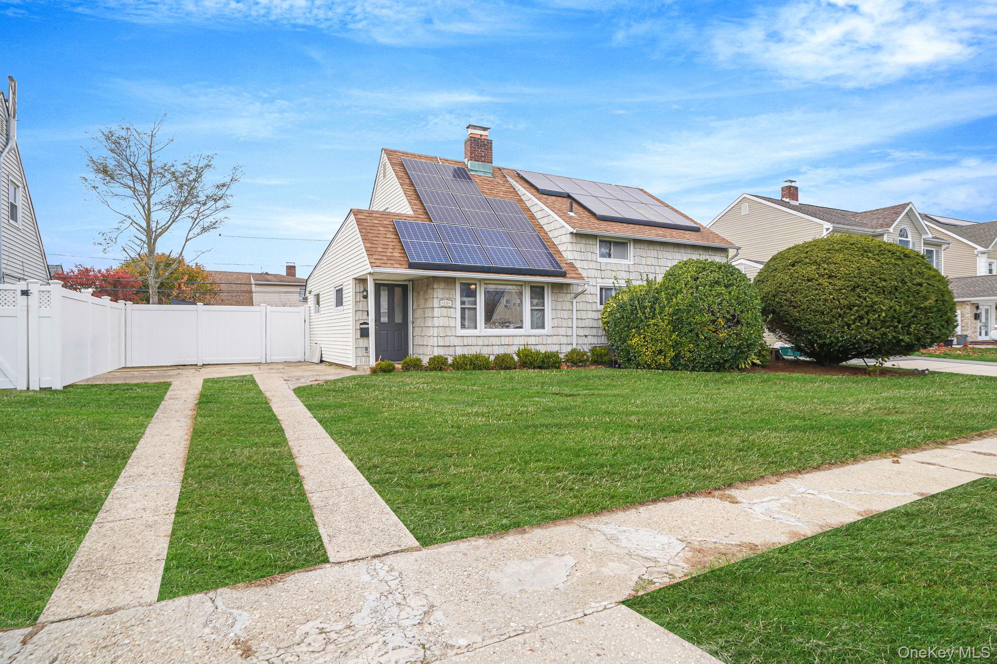 #2 photo, 18 Chickadee Lane, Levittown , NY 11756