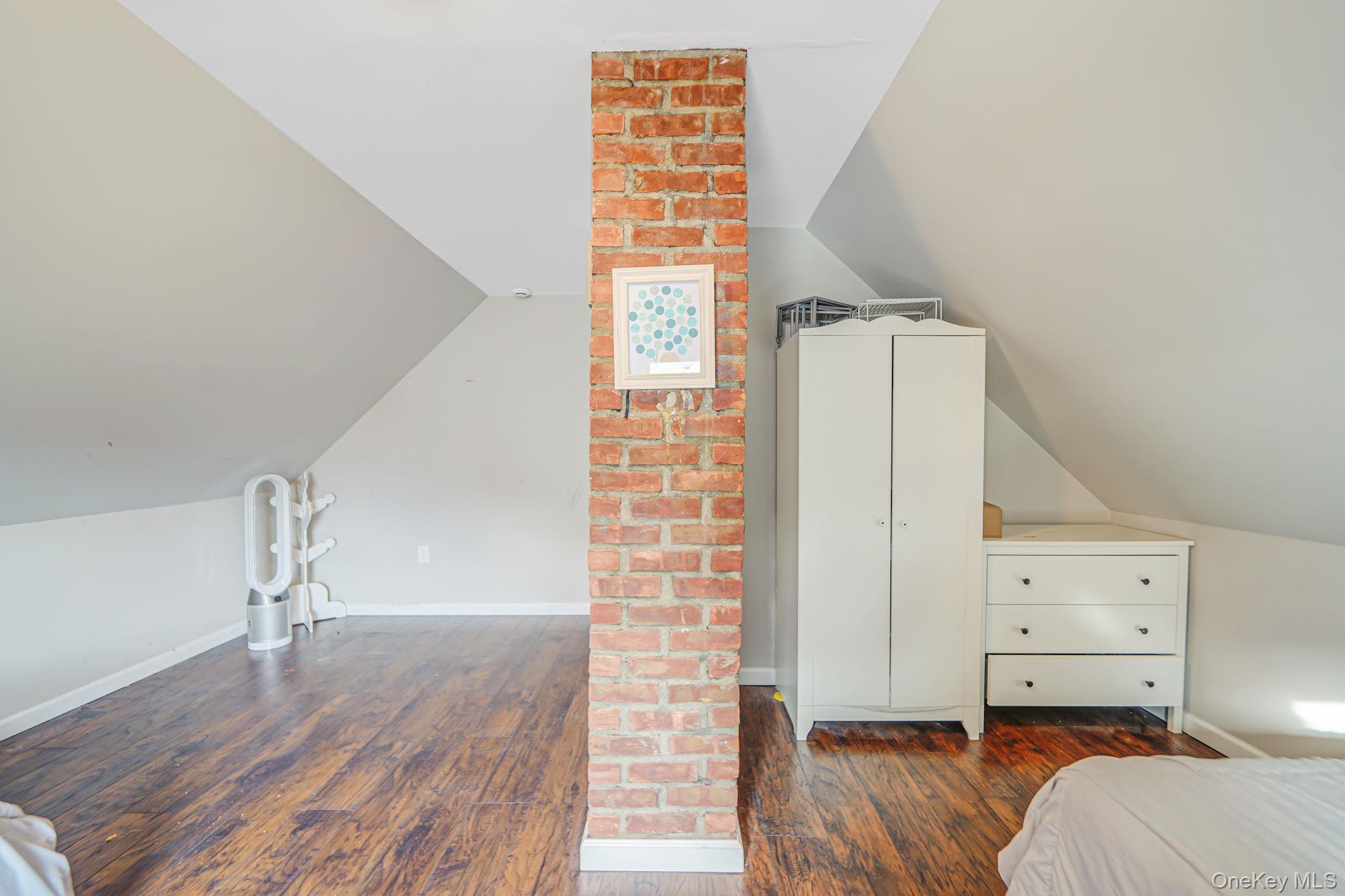 #20 photo, 18 Chickadee Lane, Levittown , NY 11756