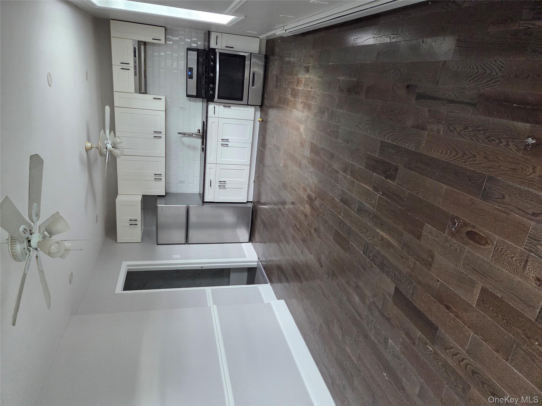 #7 photo, 28 James L L Burrell Avenue, Hempstead , NY 11550