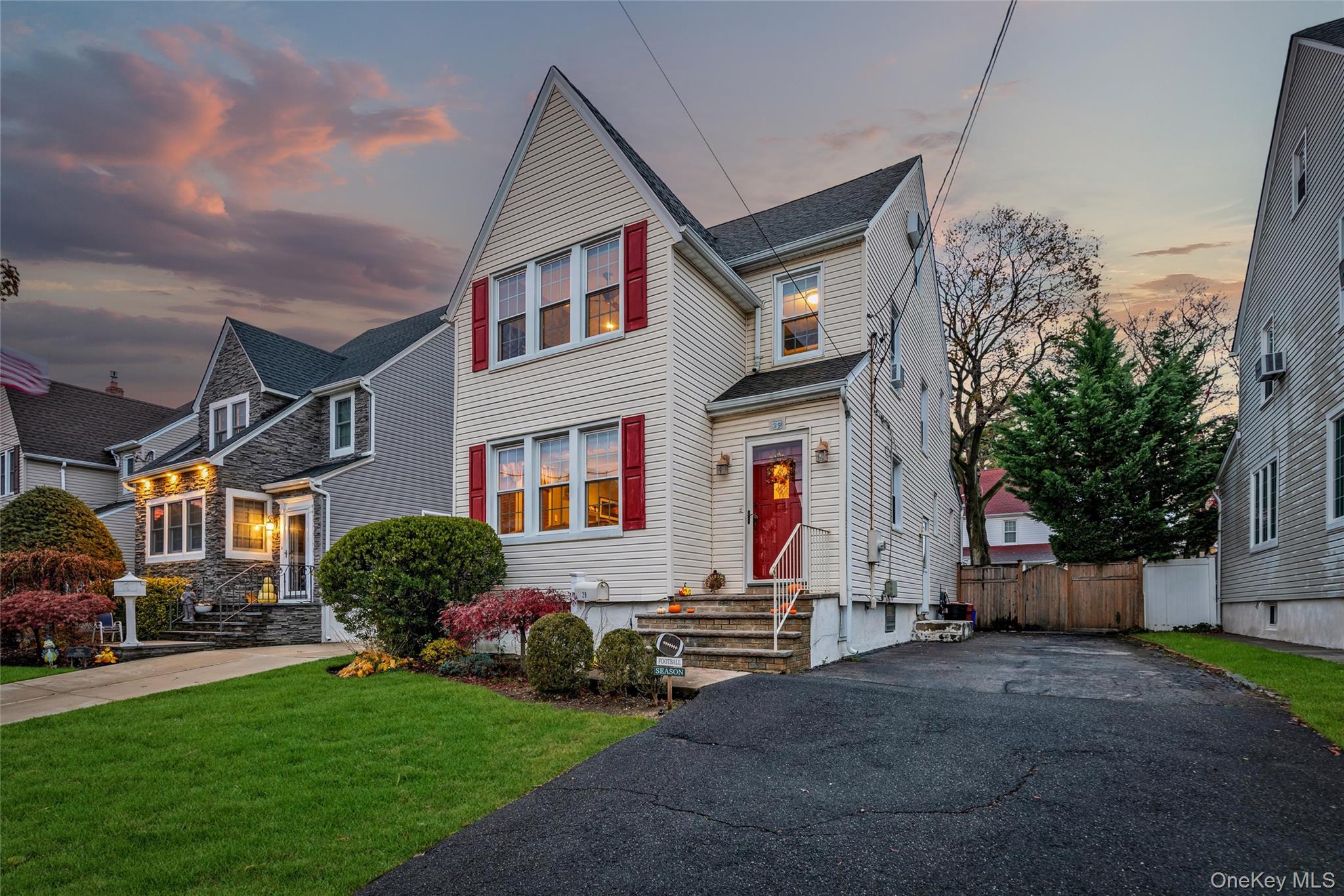 #2 photo, 29 Orleans Road, Valley Stream , NY 11581