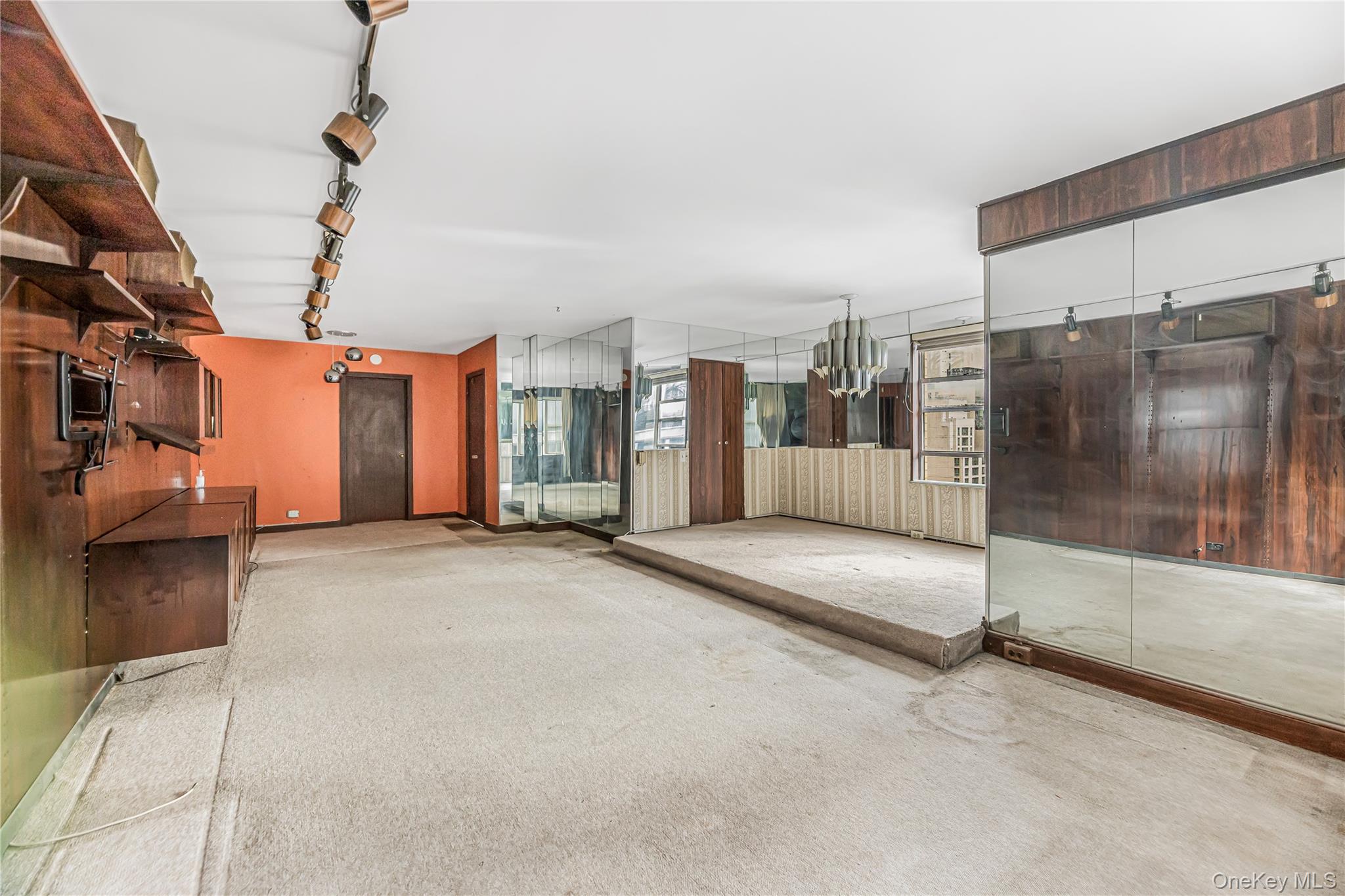 #4 photo, 77 W 55th Street, New York (Manhattan) , NY 10019