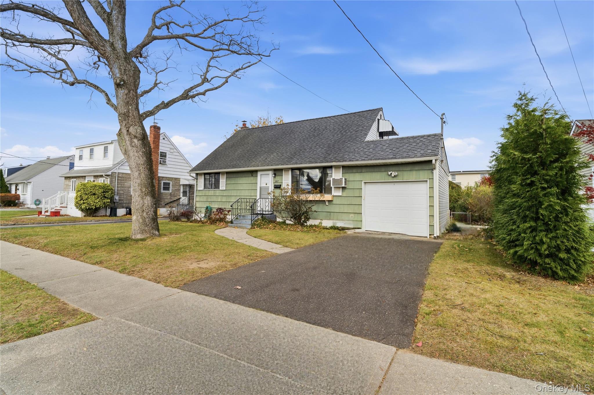 #1 photo, 207 N Nassau Avenue, Massapequa , NY 11758