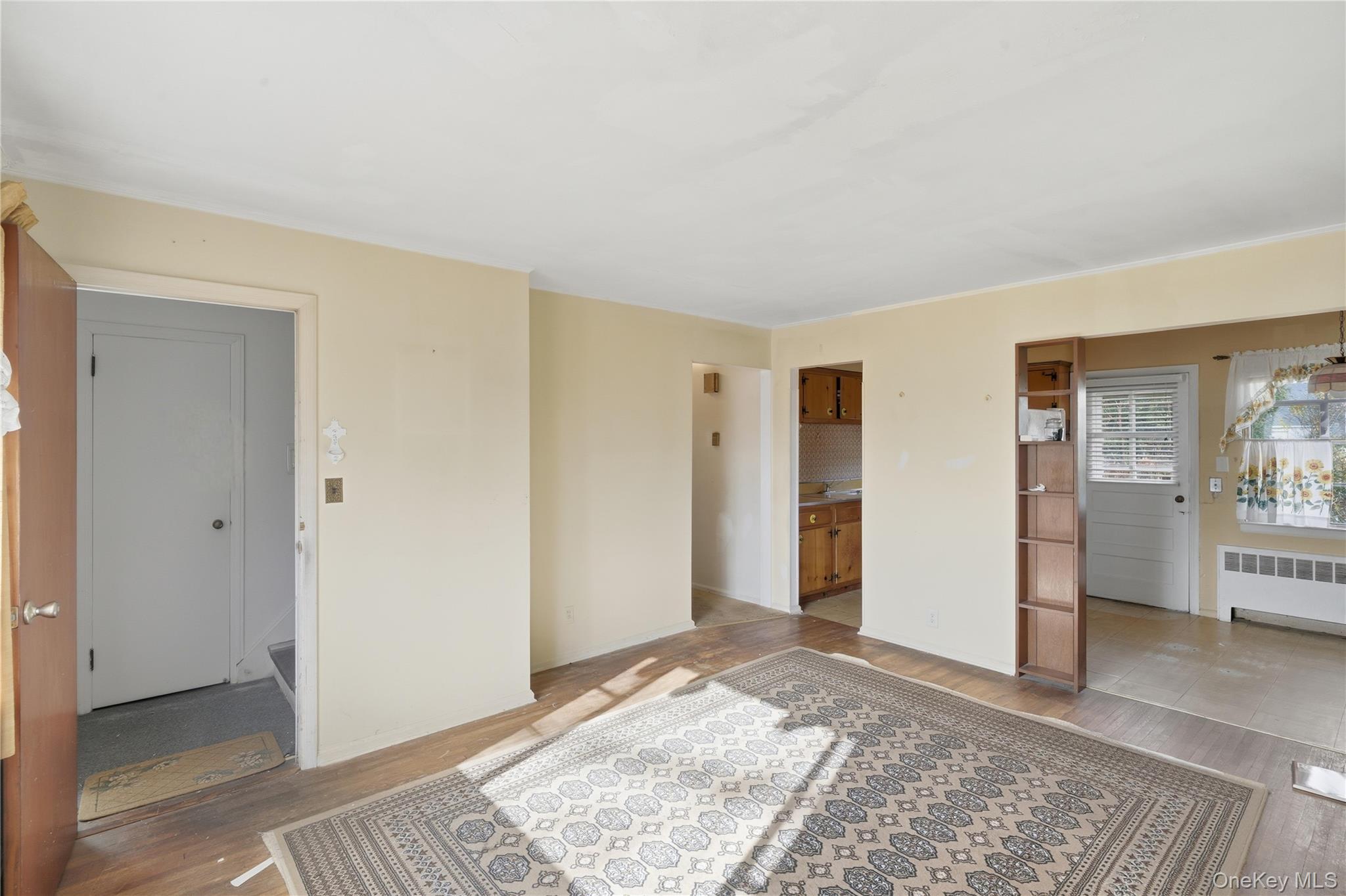 #11 photo, 207 N Nassau Avenue, Massapequa , NY 11758