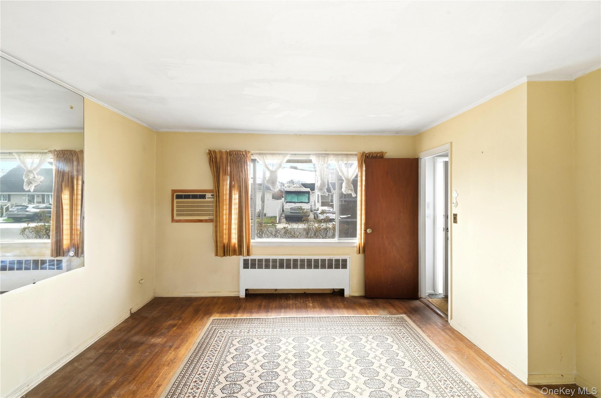 #9 photo, 207 N Nassau Avenue, Massapequa , NY 11758