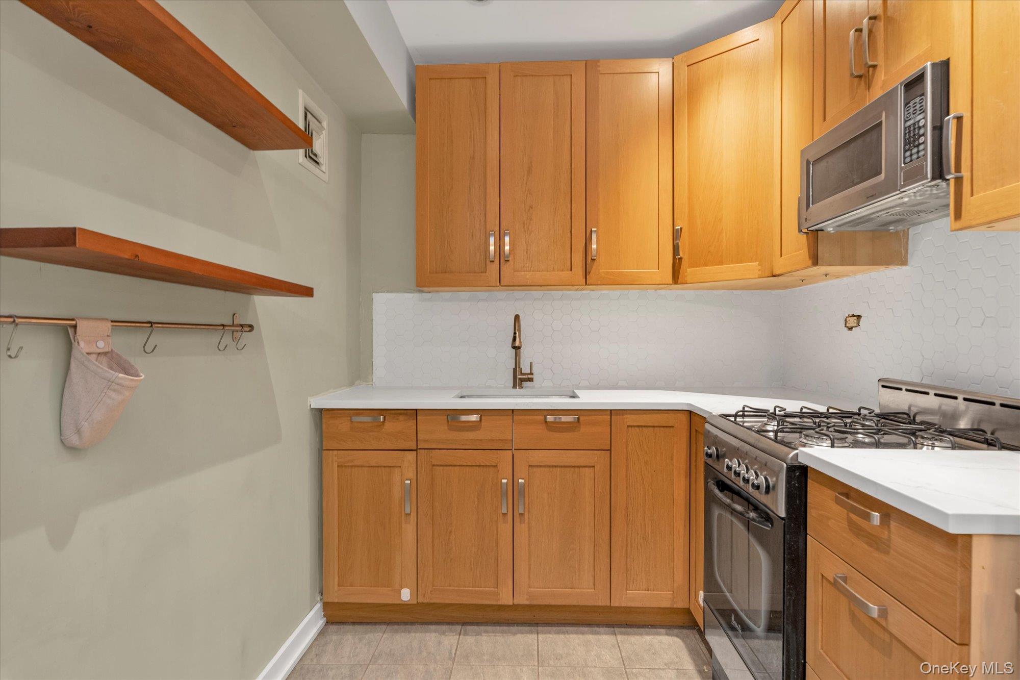 #8 photo, 41-31 51, Woodside , NY 11377