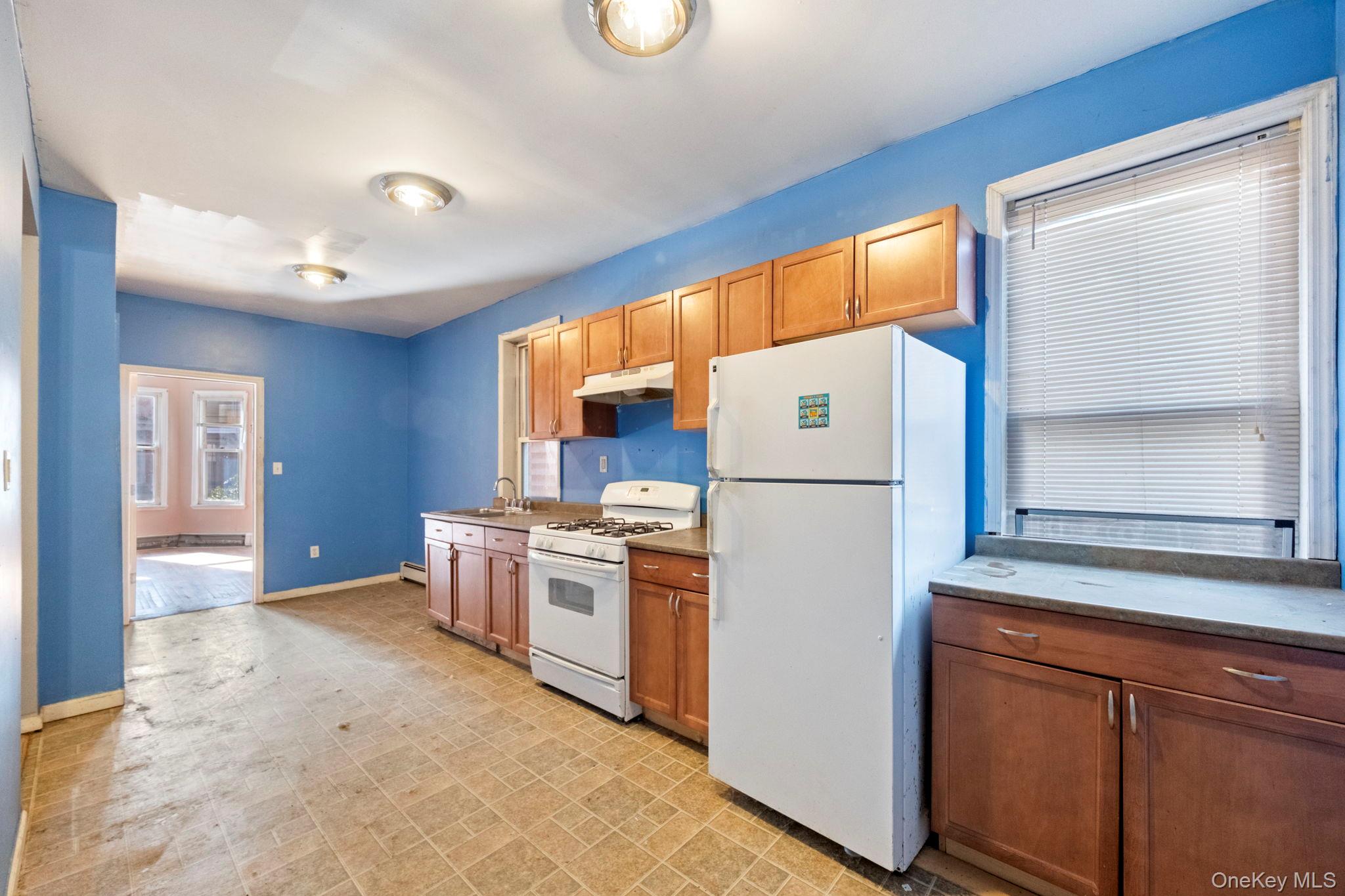 #4 photo, 68 Henry Avenue, Newburgh , NY 12550