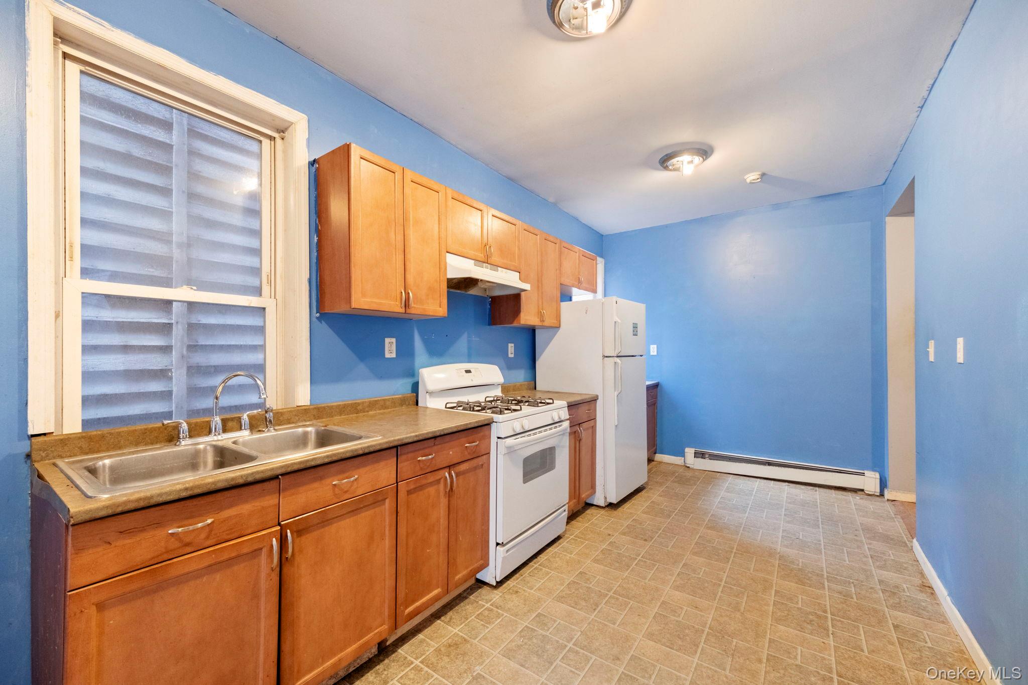 #7 photo, 68 Henry Avenue, Newburgh , NY 12550