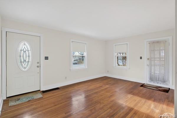 #2 photo, 36 Wintergreen Avenue, Newburgh , NY 12550