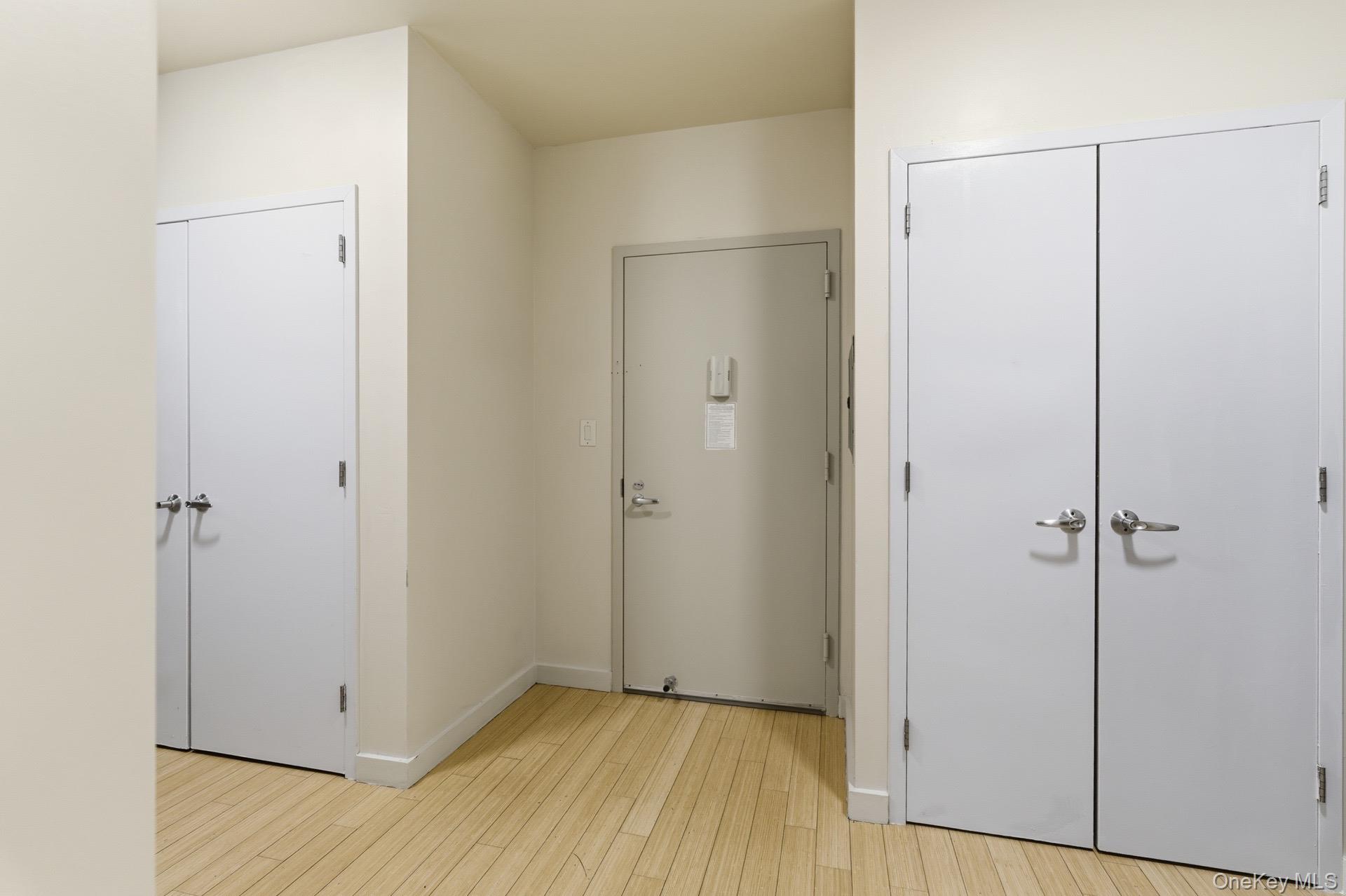 #5 photo, 3044 3rd Avenue, Bronx , NY 10451