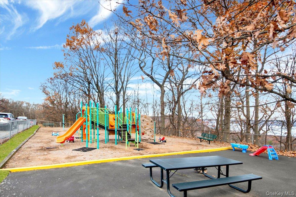 #5 photo, 110 Sierra Vista Lane, Call Listing Agent , NY 10989