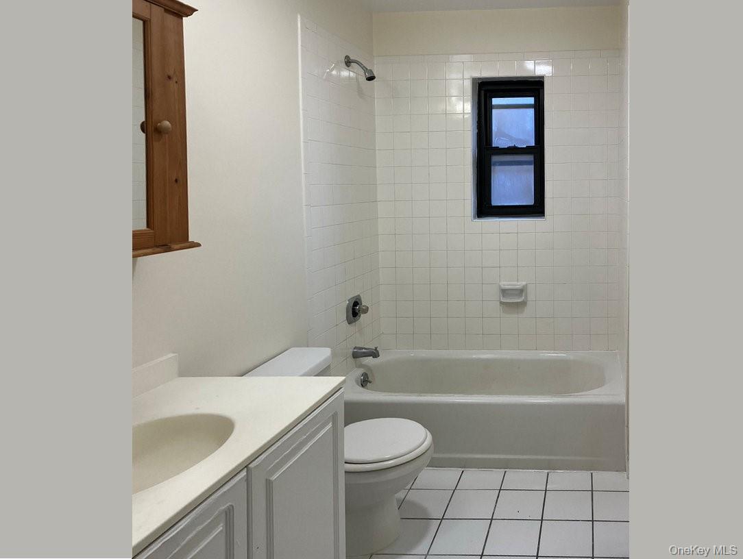 #11 photo, 240 Halstead Avenue, Harrison , NY 10528