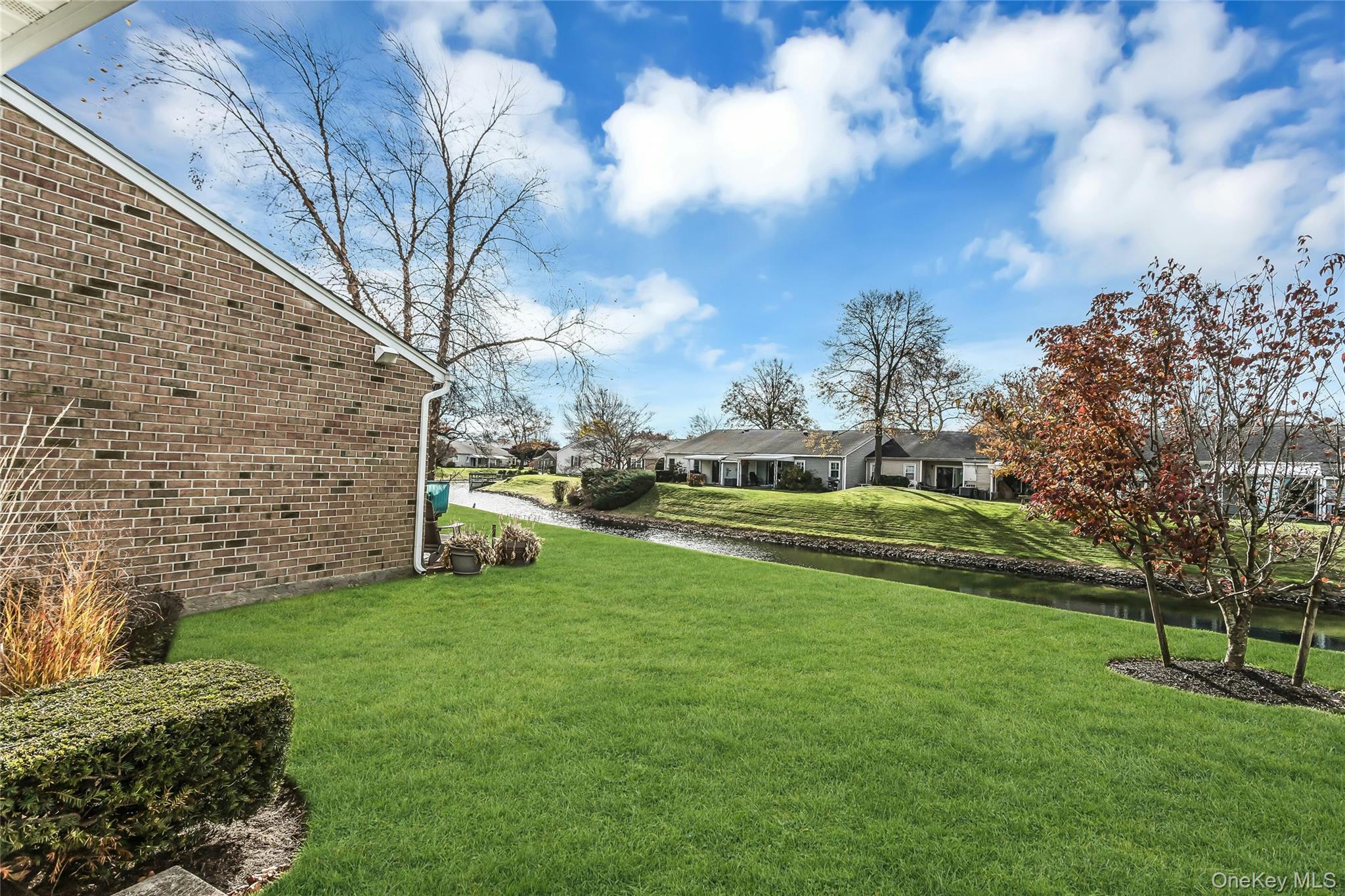 #19 photo, 55 Harbor North, Amityville , NY 11701