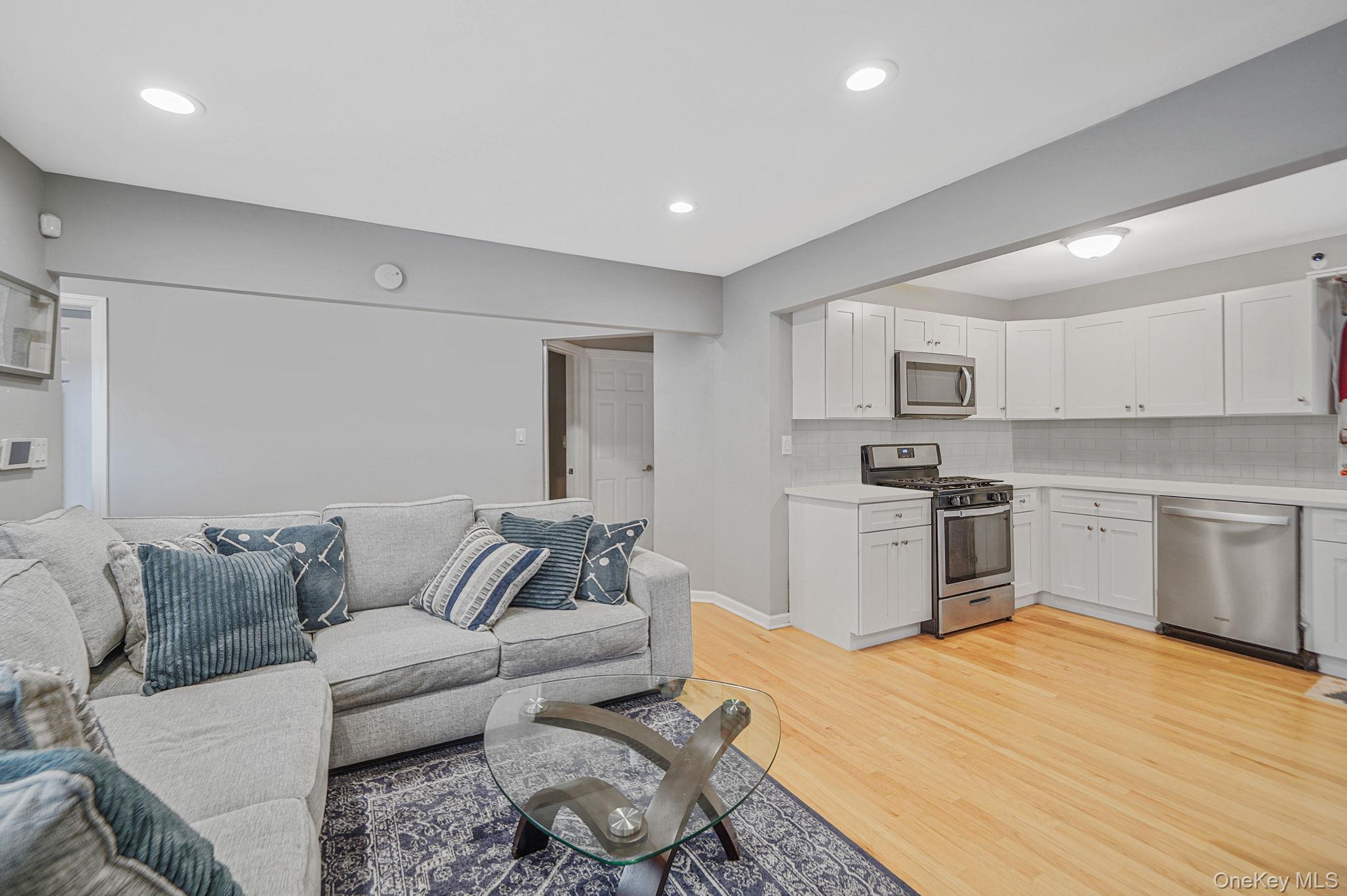 #11 photo, 13 Poplar Street, Central Islip , NY 11722