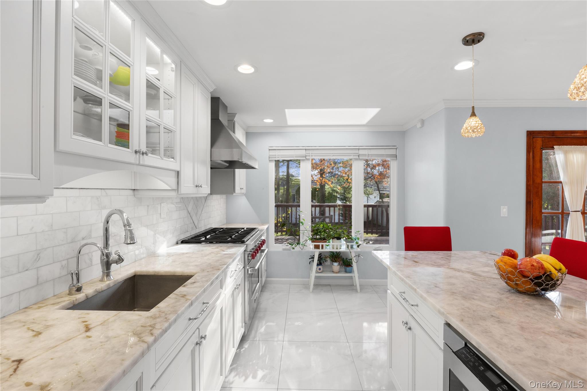 #11 photo, 38 Lake Drive, Manhasset Hills , NY 11040