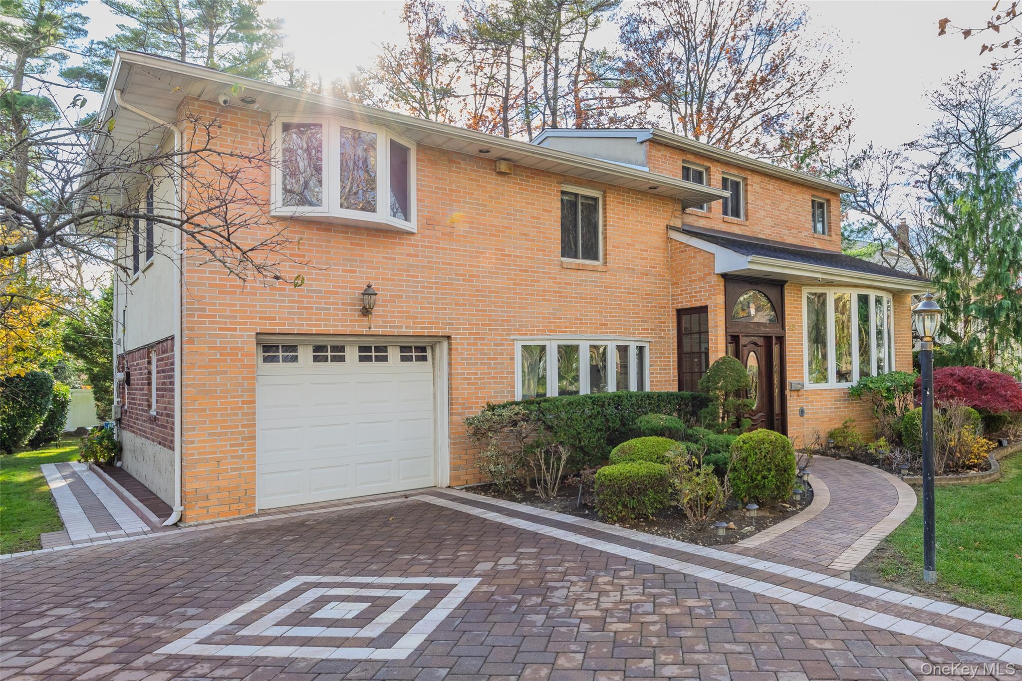 #4 photo, 38 Lake Drive, Manhasset Hills , NY 11040