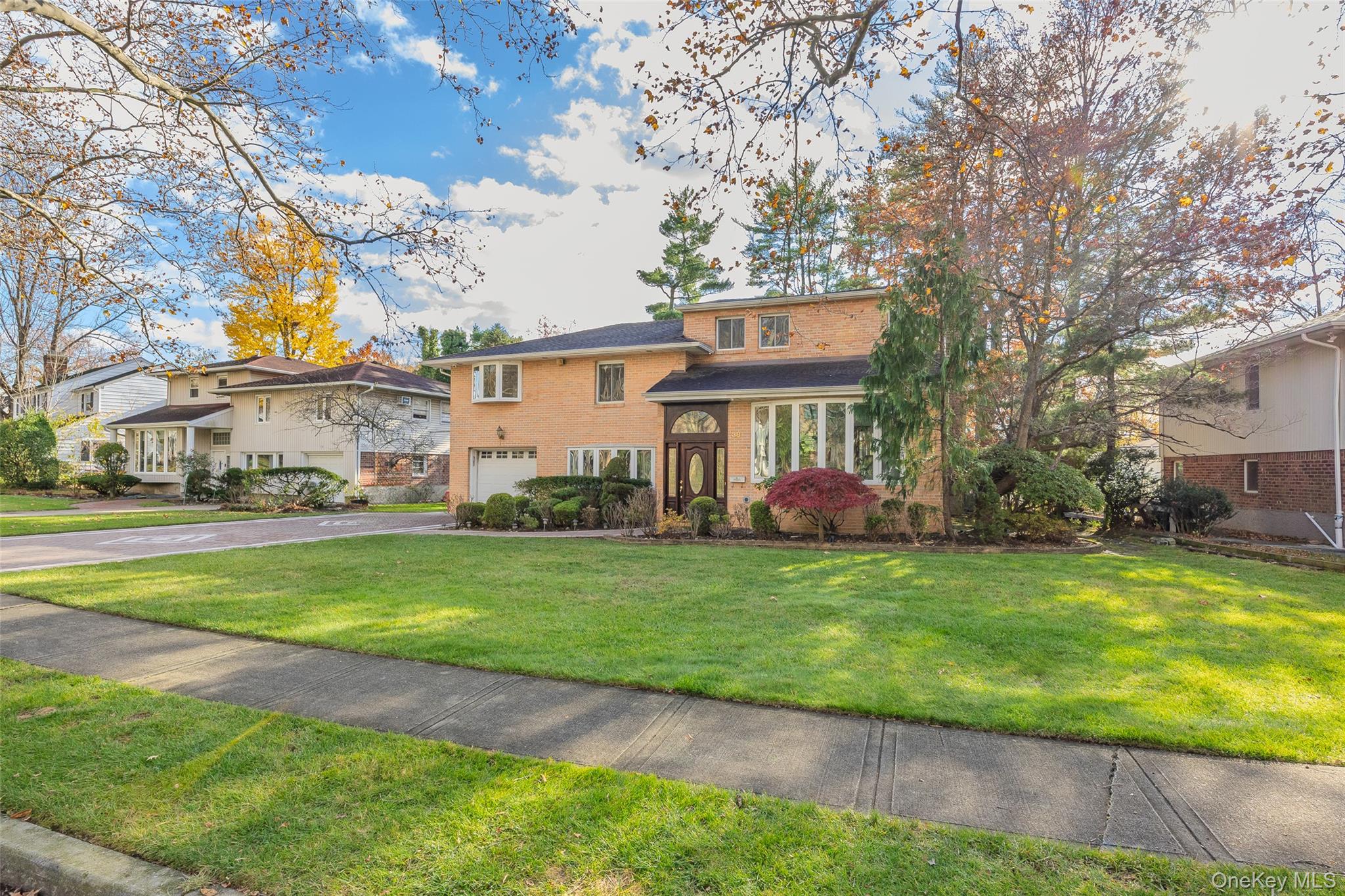 #7 photo, 38 Lake Drive, Manhasset Hills , NY 11040