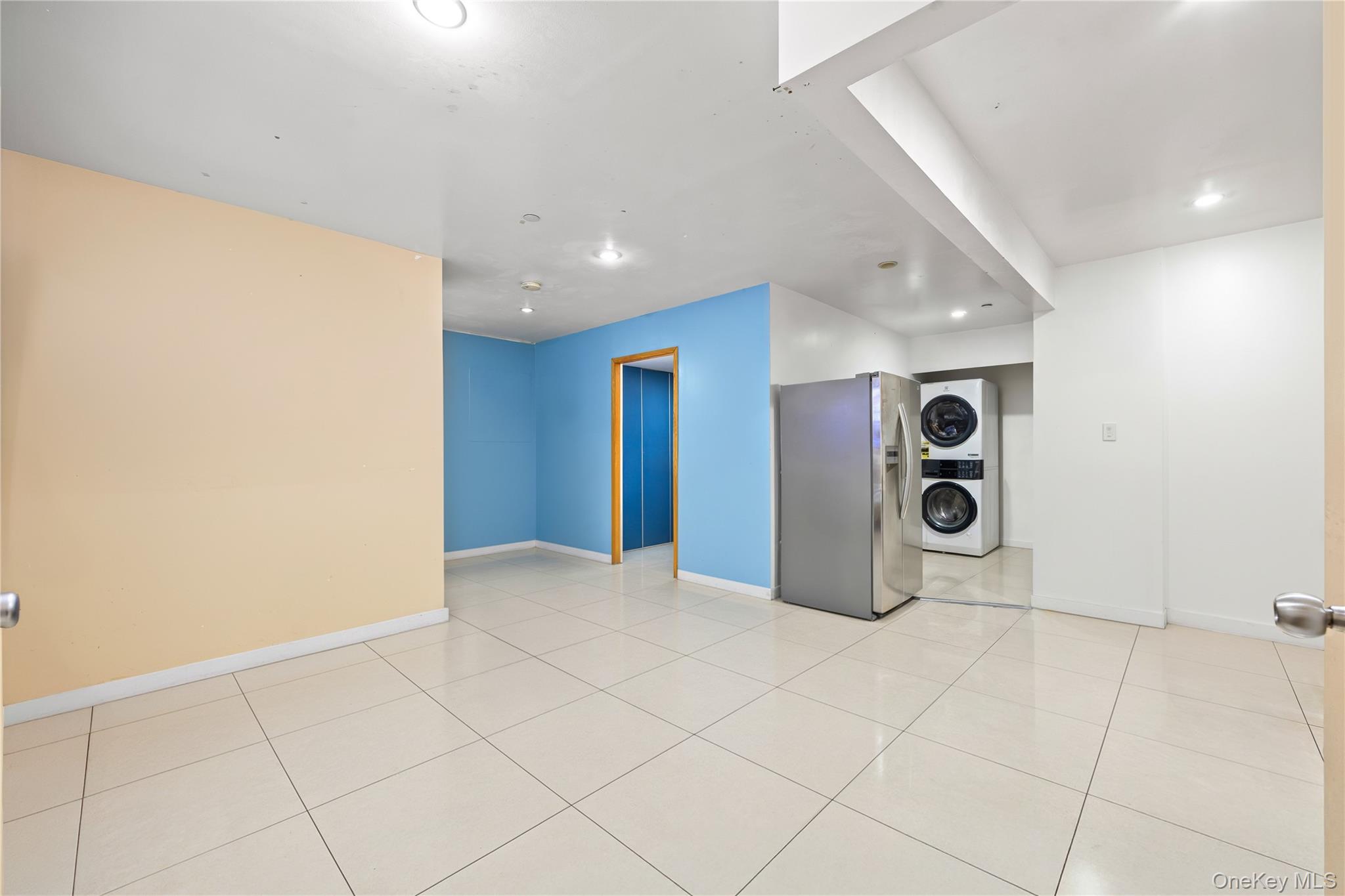 #2 photo, 106-07 Northern Boulevard, Corona , NY 11368