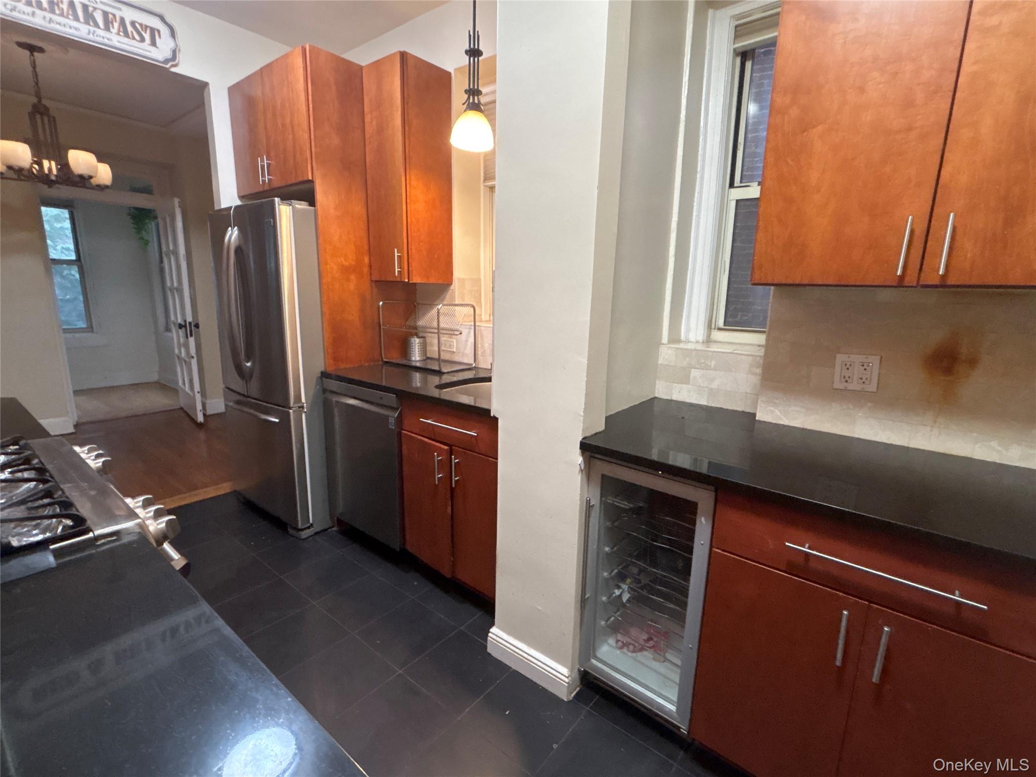 #12 photo, 8 Barstow Road, Great Neck , NY 11021