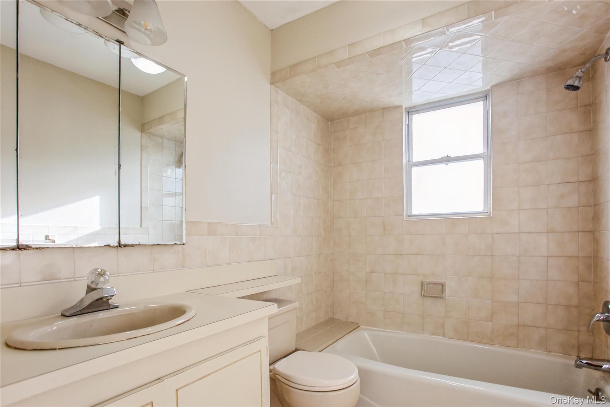 #18 photo, 60 Harvard Avenue, Lynbrook , NY 11563