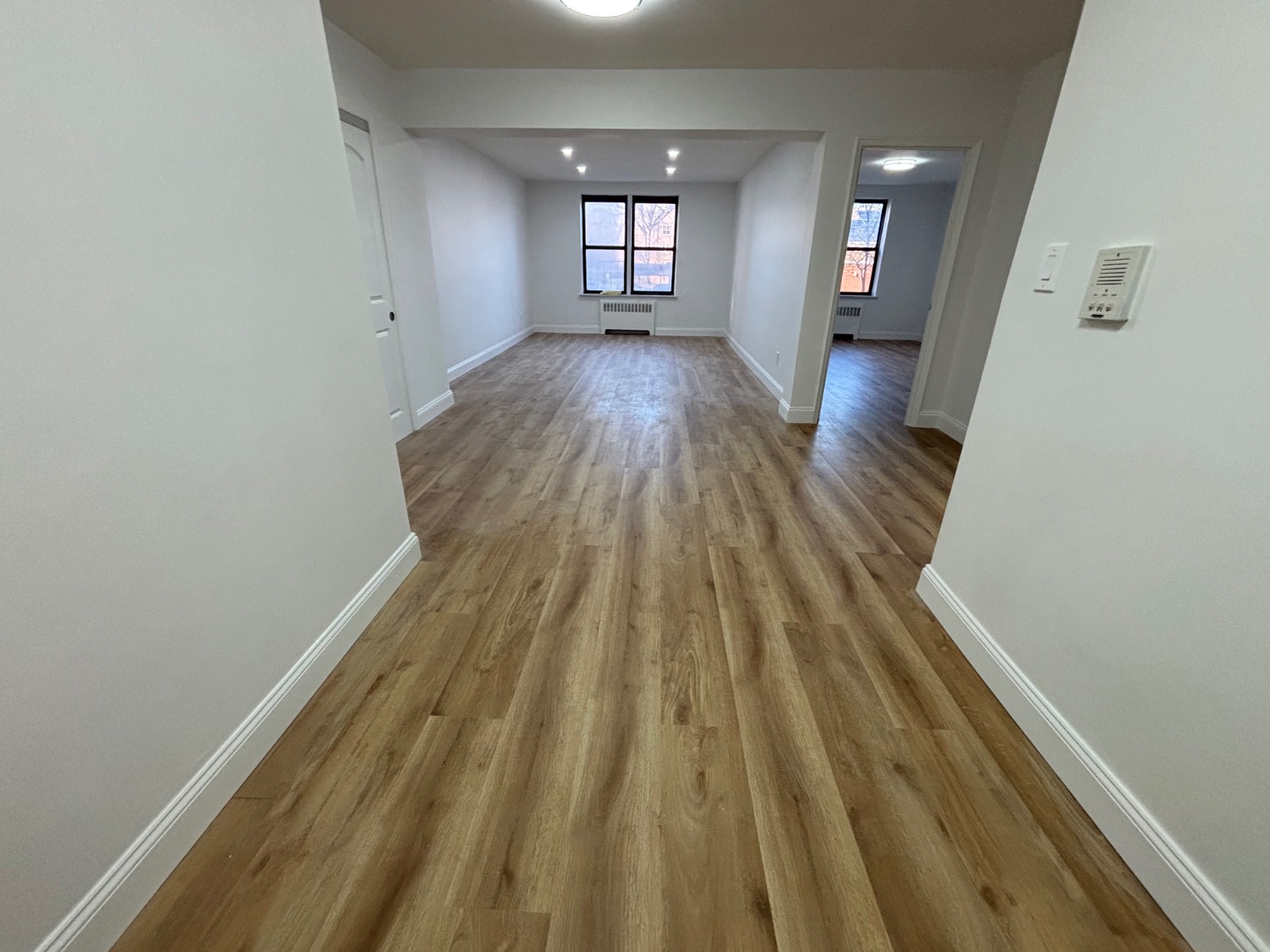 #13 photo, 147-37 Roosevelt Ave, #2C, كوينز Flushing , NY 11354