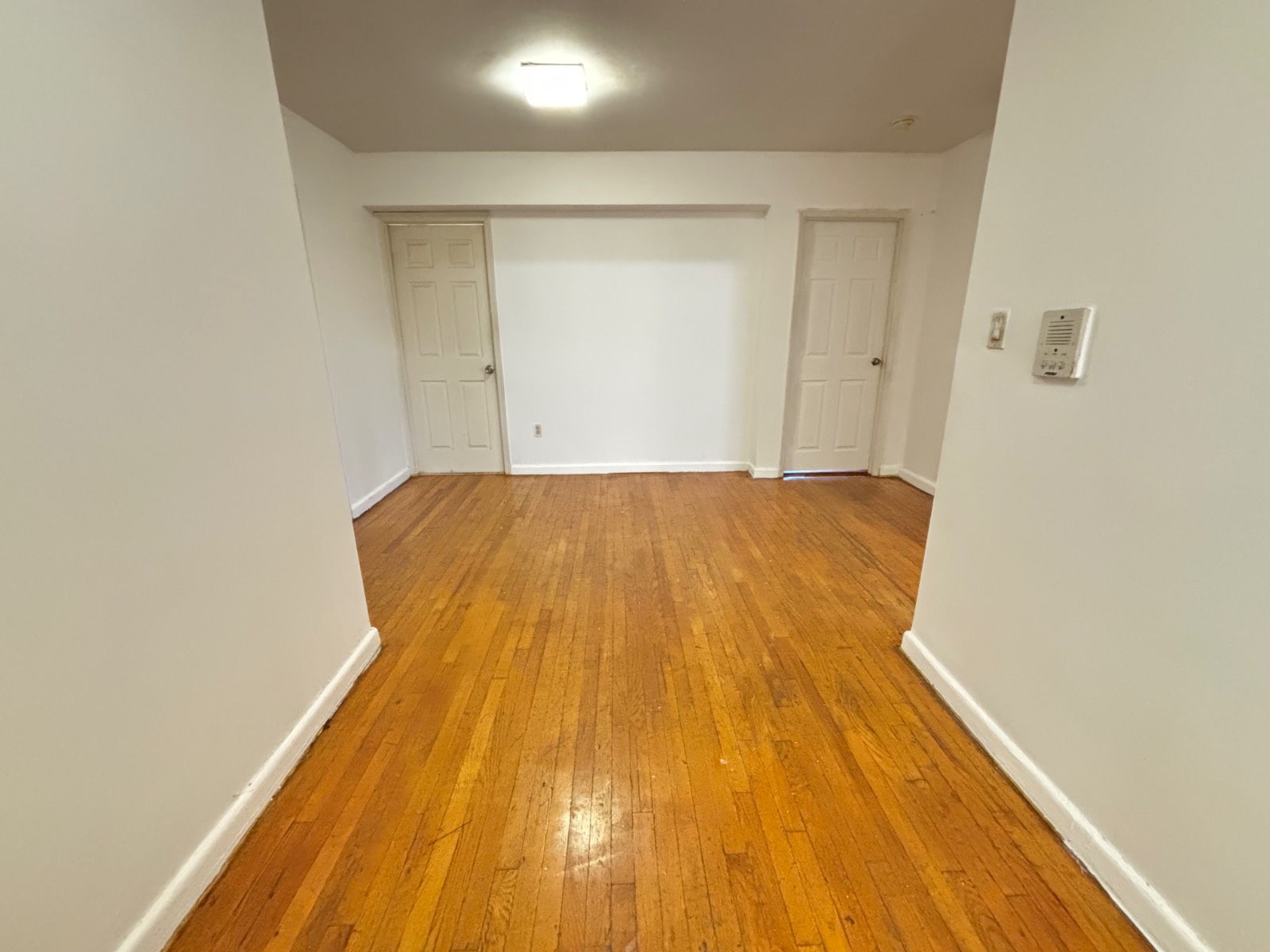 #8 photo, 147-37 Roosevelt Ave, #2C, Flushing , NY 11354